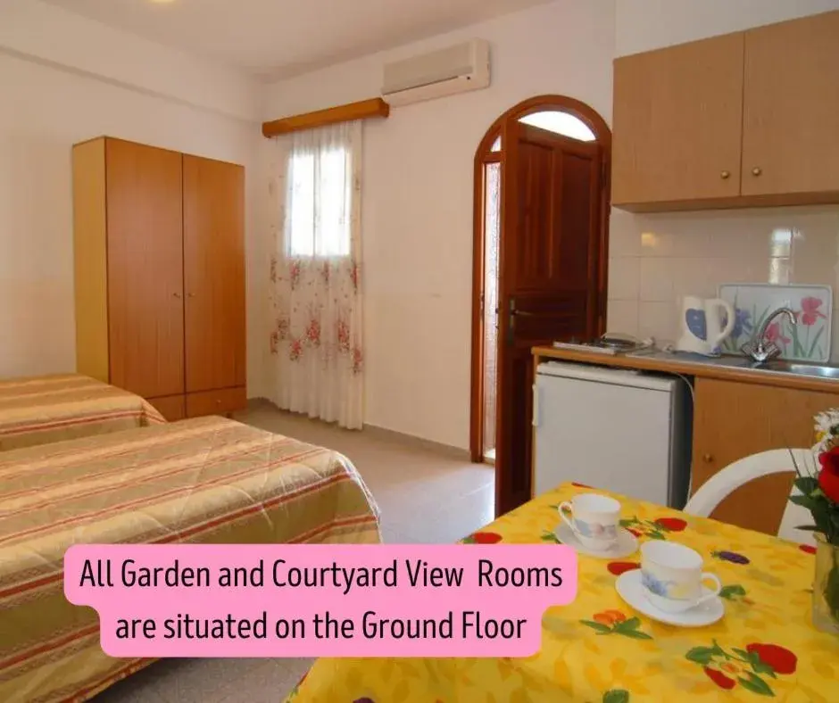 Triple Room with Garden View in Villa Koki Studios Triple Room with Garden View in Villa Koki Studios