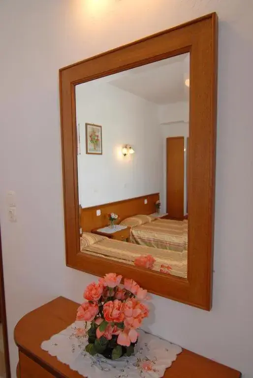 Triple Room with Garden View in Villa Koki Studios Triple Room with Garden View in Villa Koki Studios