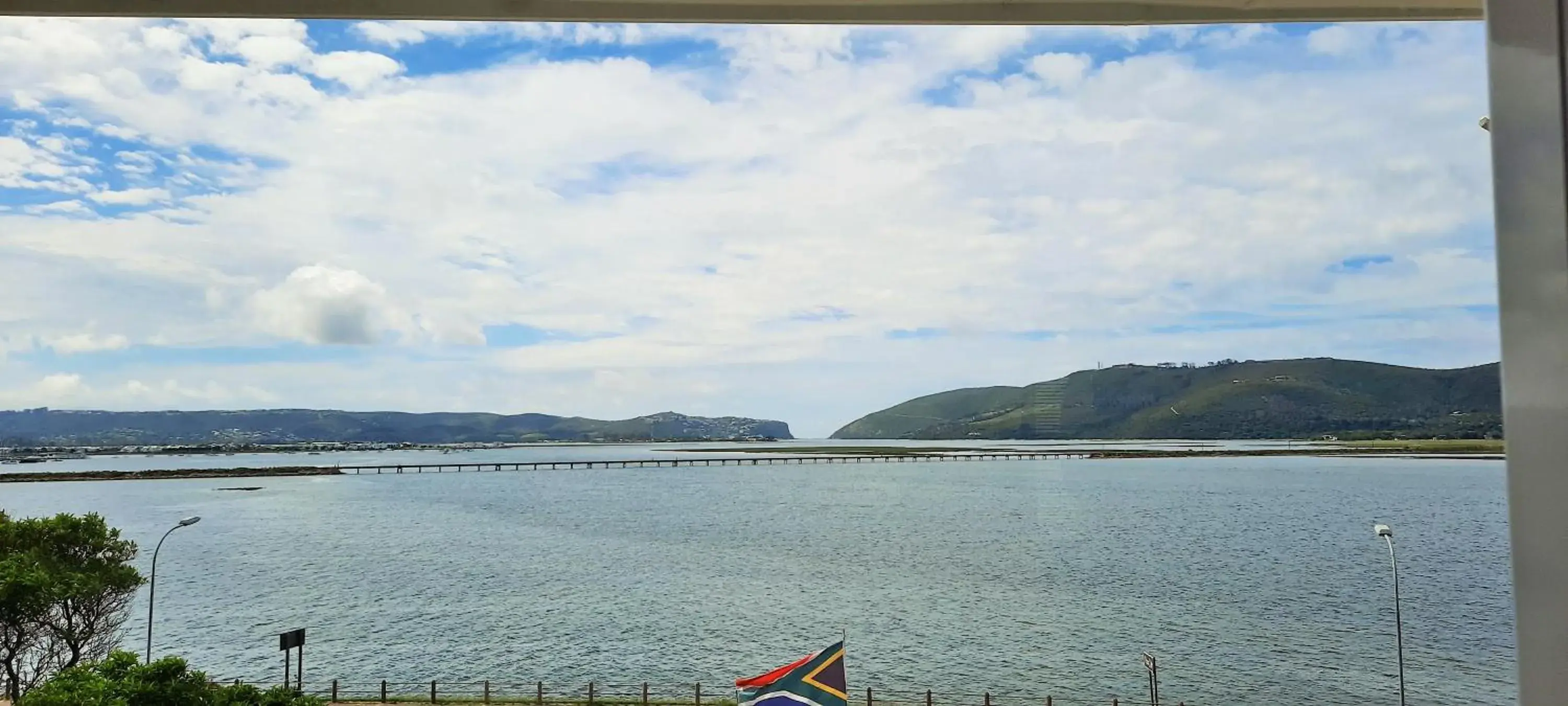 Deluxe Queen Studio - single occupancy in Phoenix Lodge and Waterside Accommodation Deluxe Queen Studio - single occupancy in Phoenix Lodge and Waterside Accommodation