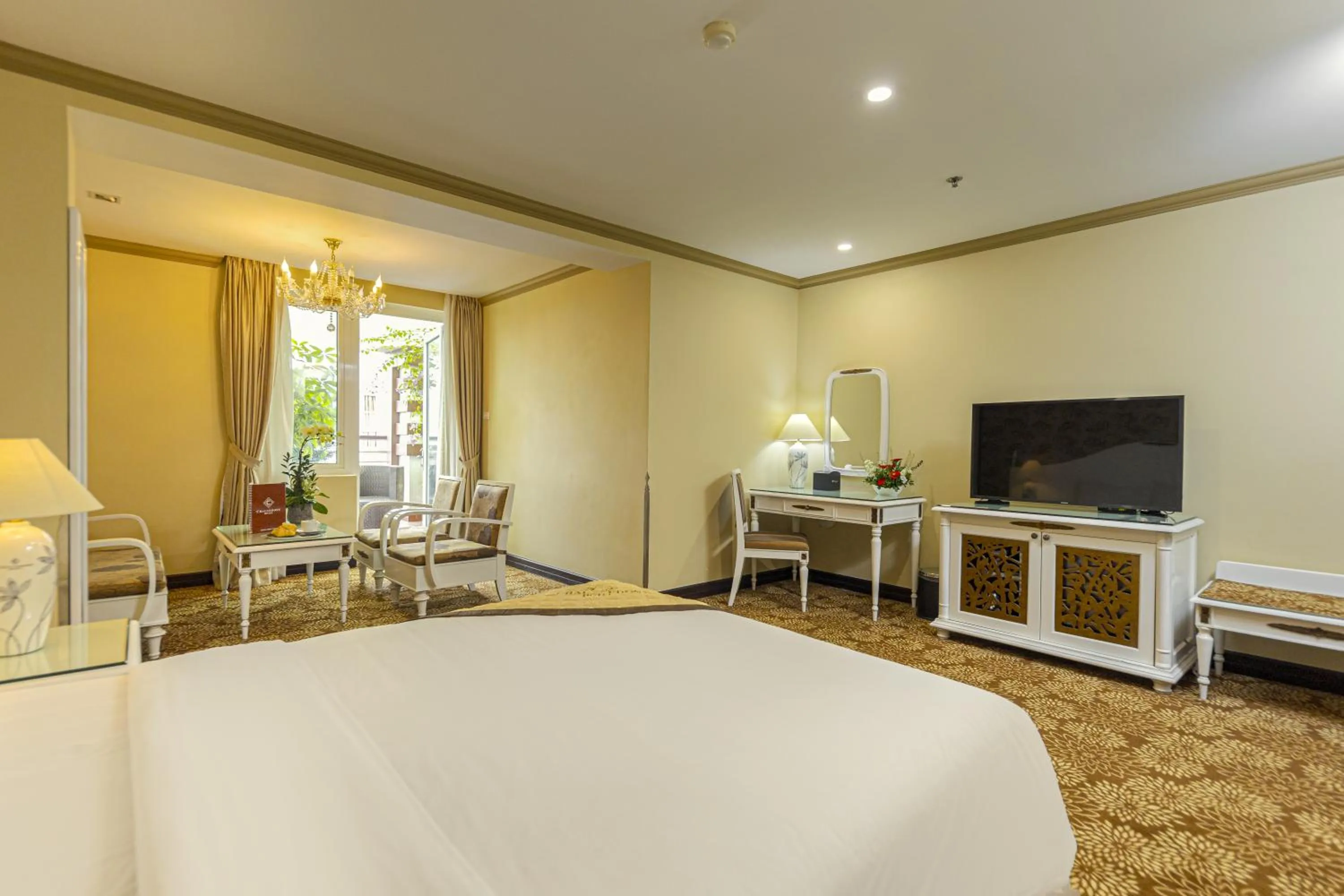 Living room, Bed in Chalcedony Grand Hotel