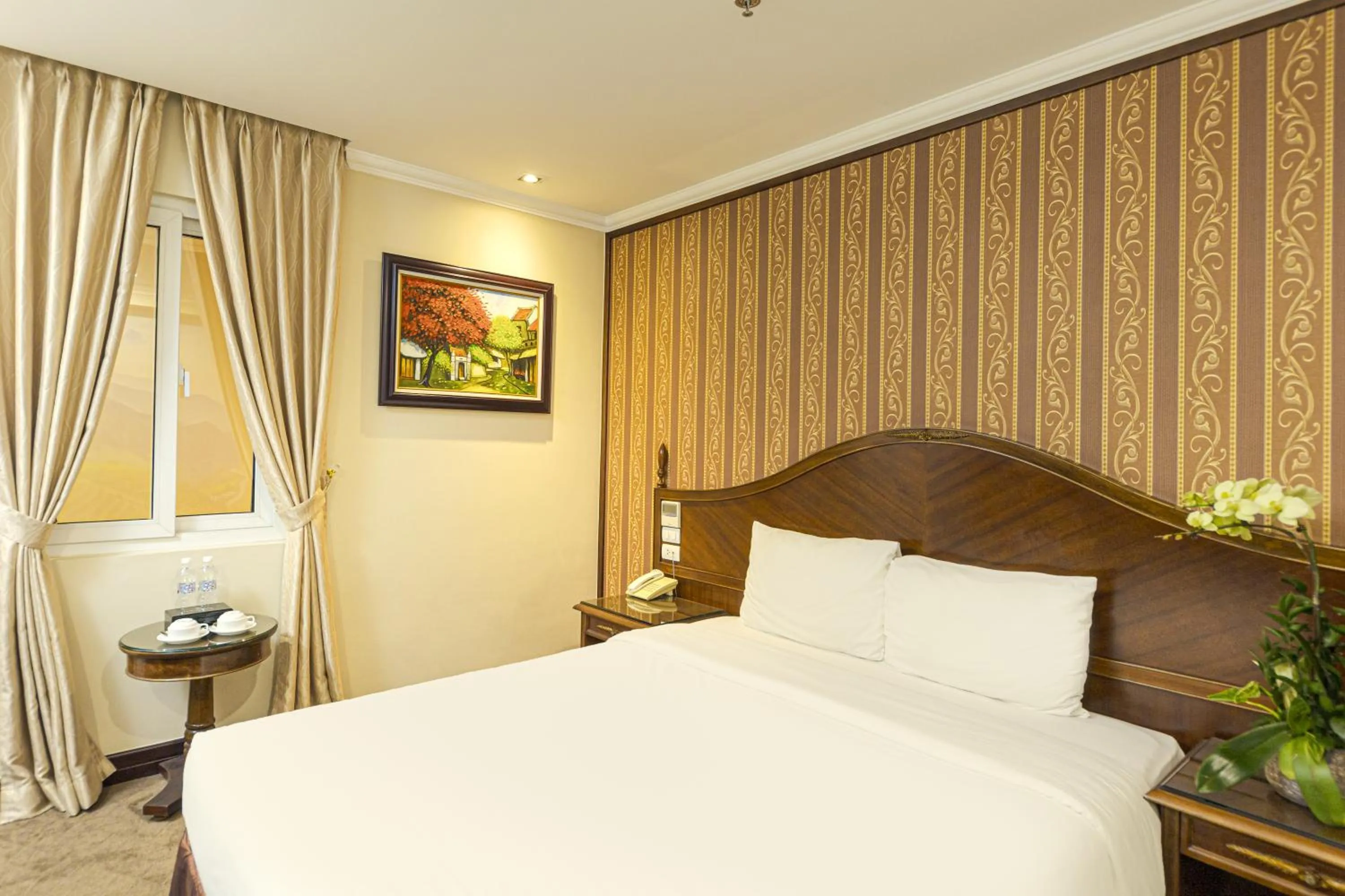 Bed in Chalcedony Grand Hotel