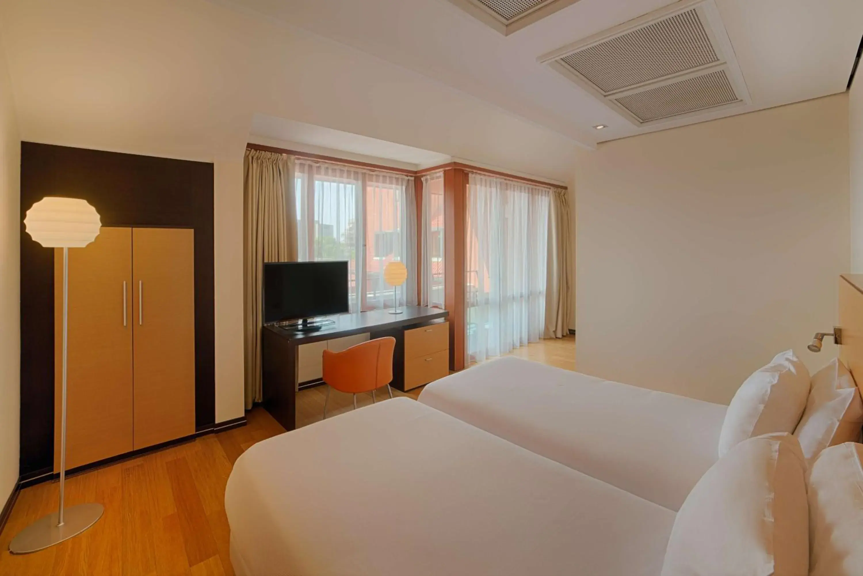 Photo of the whole room, Bed in NH Milano 2 Residence Photo of the whole room, Bed in NH Milano 2 Residence