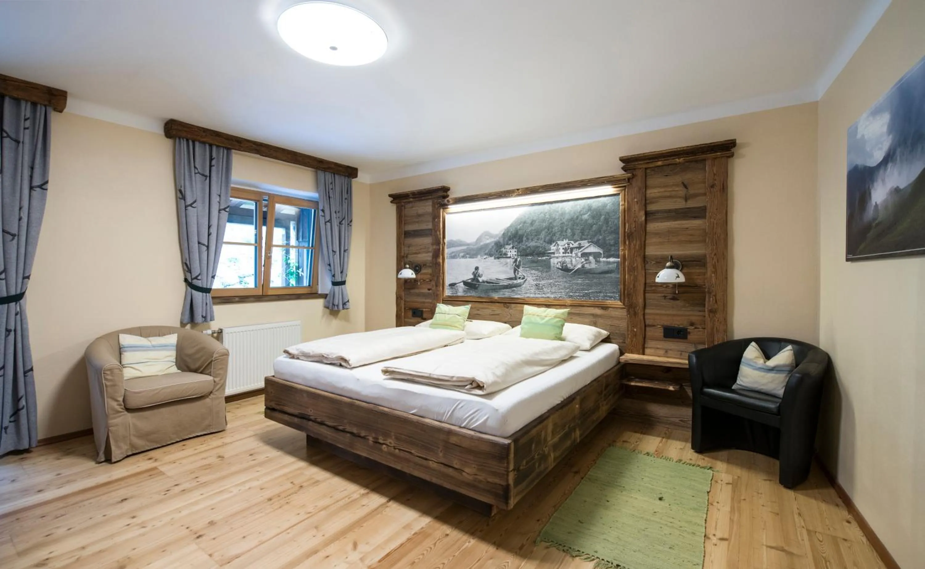 Bed in Landgasthof & Restaurant Batzenhäusl