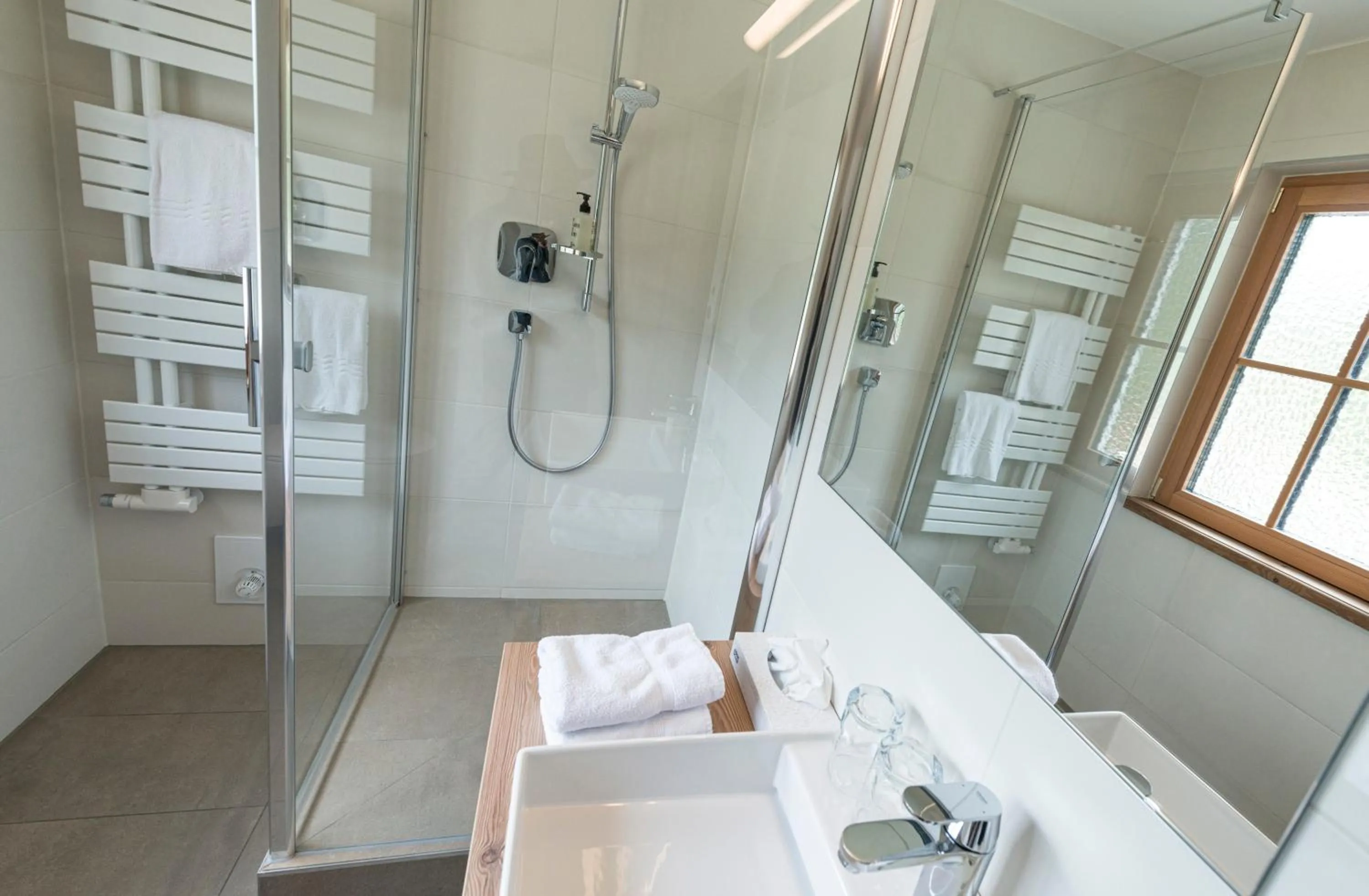 Bathroom in Landgasthof & Restaurant Batzenhäusl