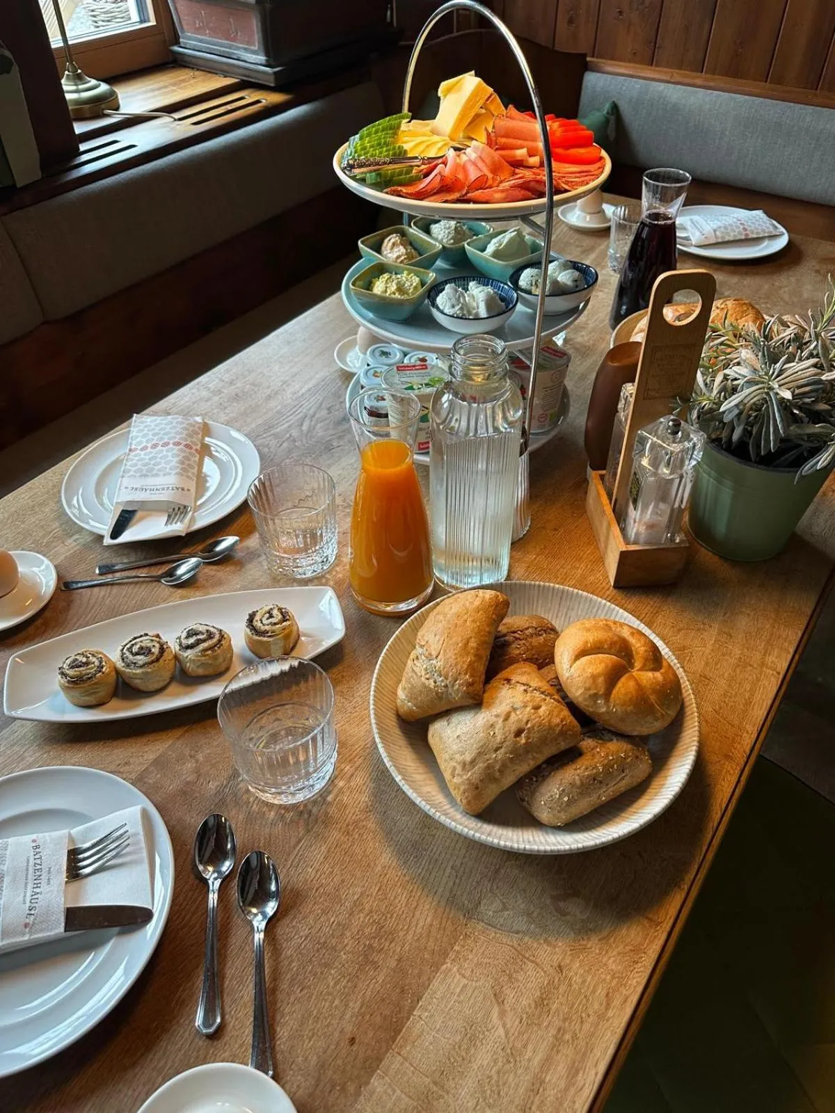 Breakfast in Landgasthof & Restaurant Batzenhäusl