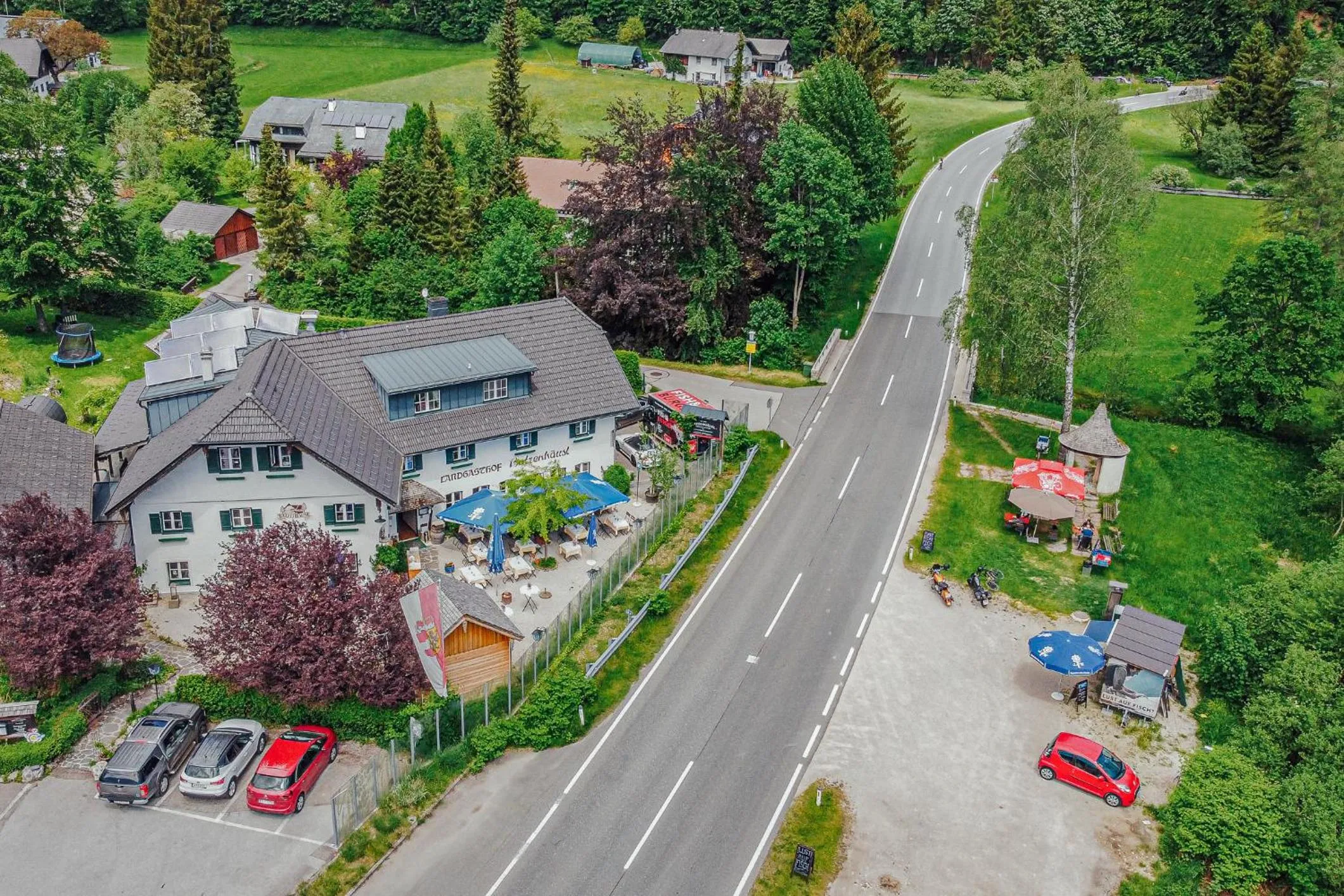 Property building in Landgasthof & Restaurant Batzenhäusl