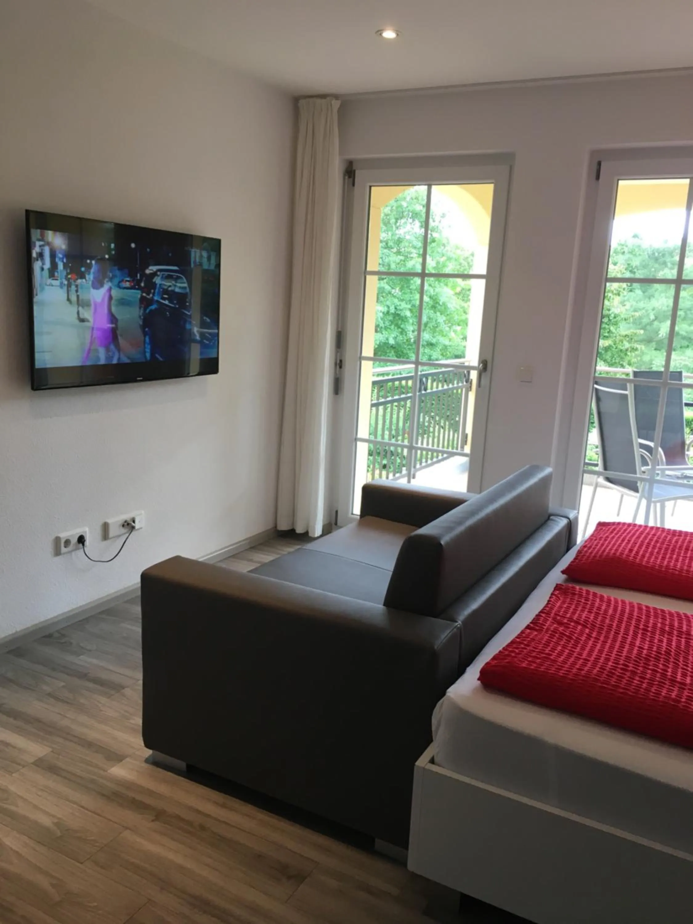 Bed in CALIFORNIA Flat - EP Ticket Garantie