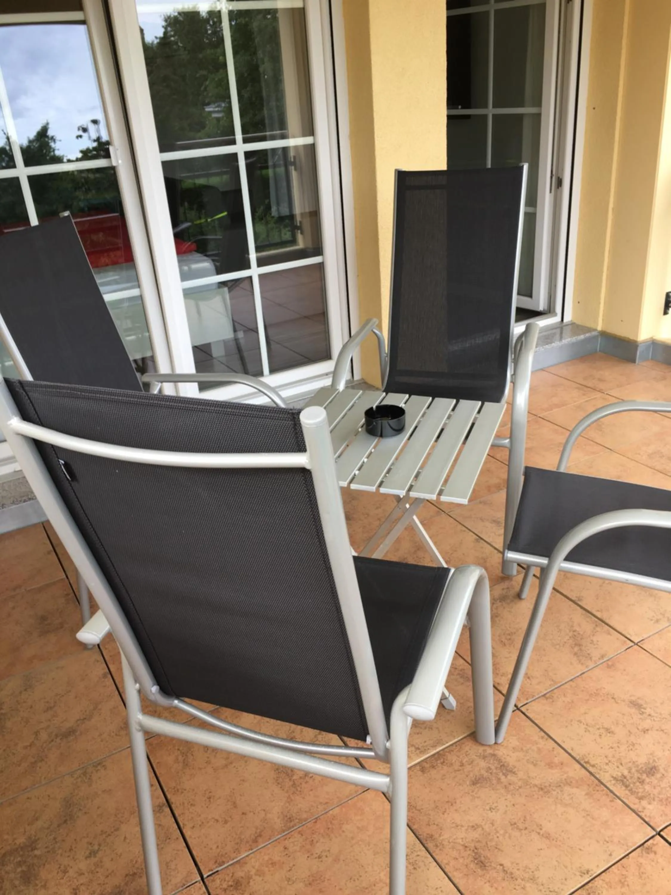 CALIFORNIA Flat - EP Ticket Garantie