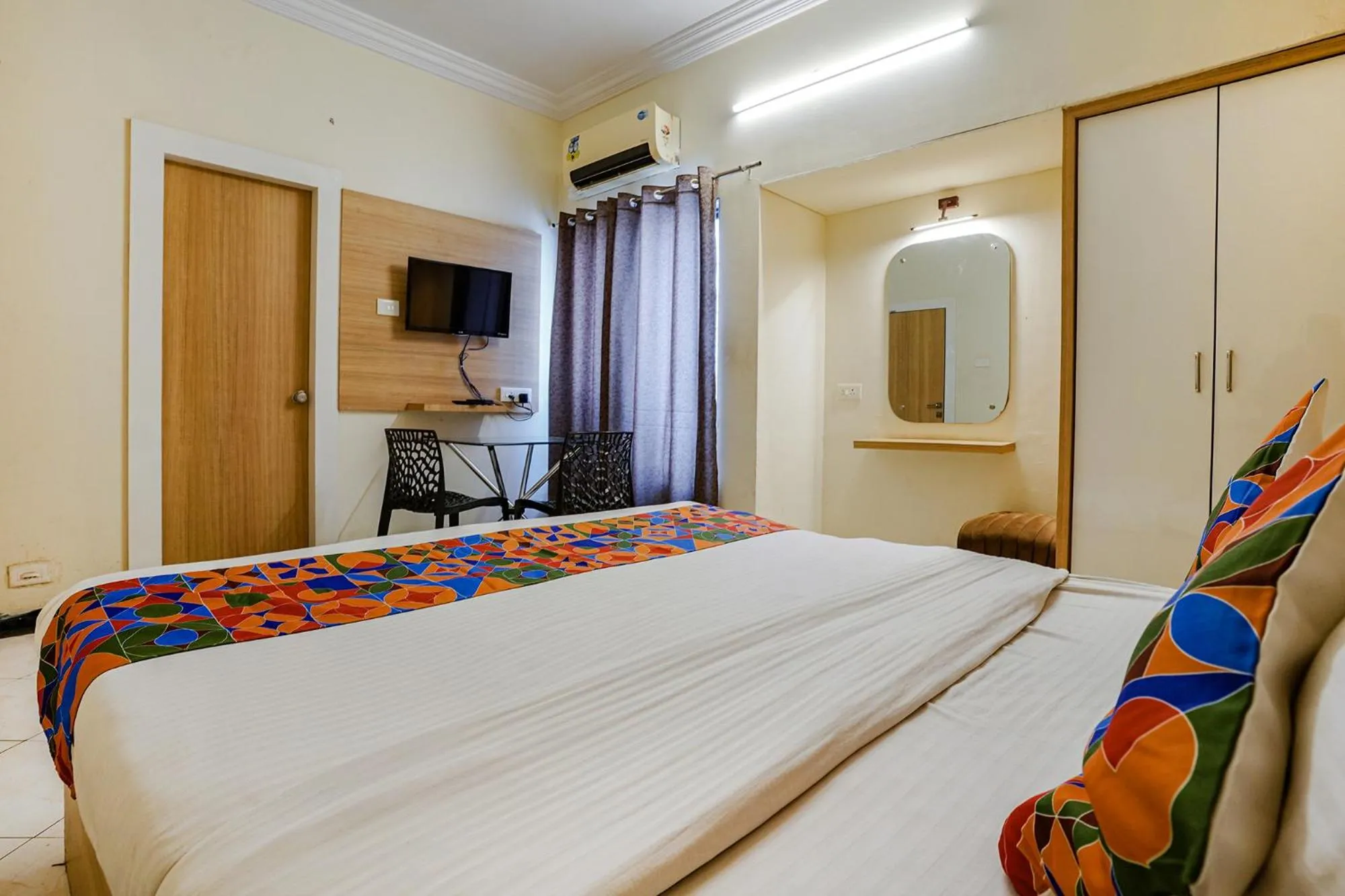 Communal lounge/ TV room, Bed in Via Heritage Palace - CIDCO Bus Stand