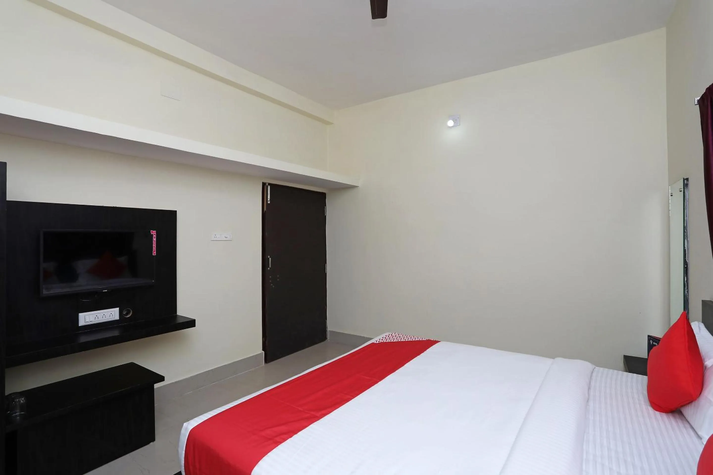 Bedroom, Bed in Hotel O The Countryside Resort