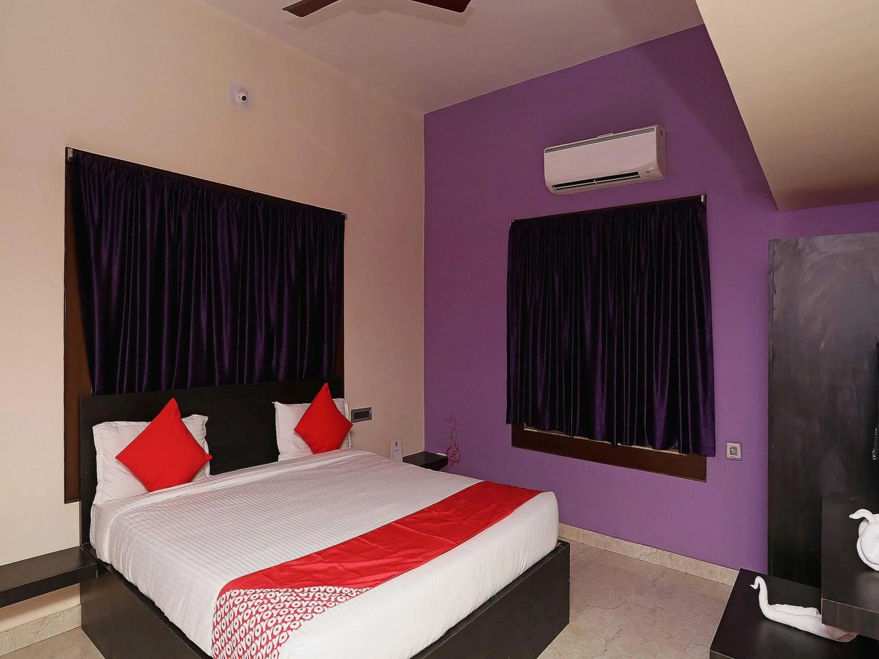 Bedroom, Bed in Hotel O The Countryside Resort