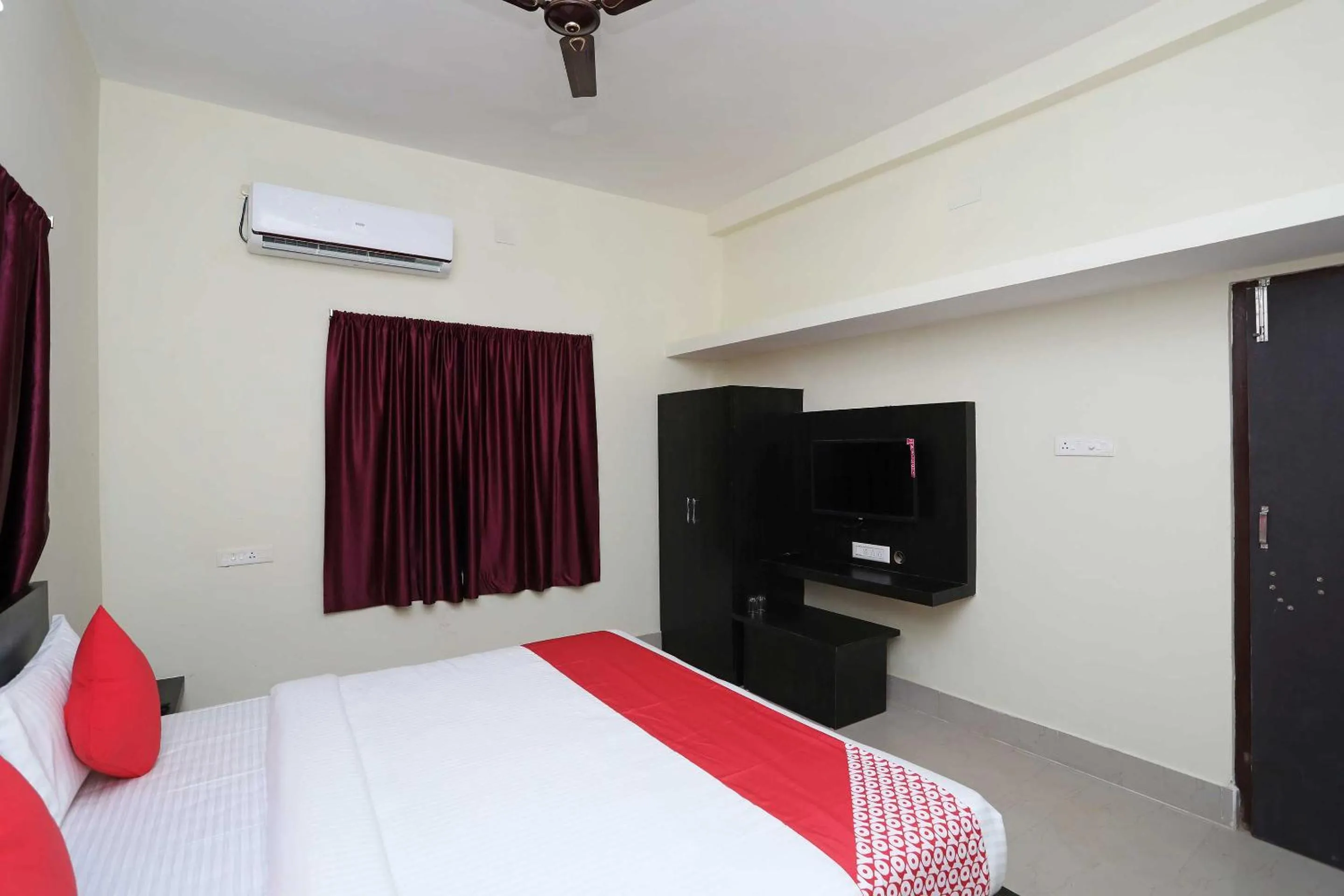 Bedroom, Bed in Hotel O The Countryside Resort