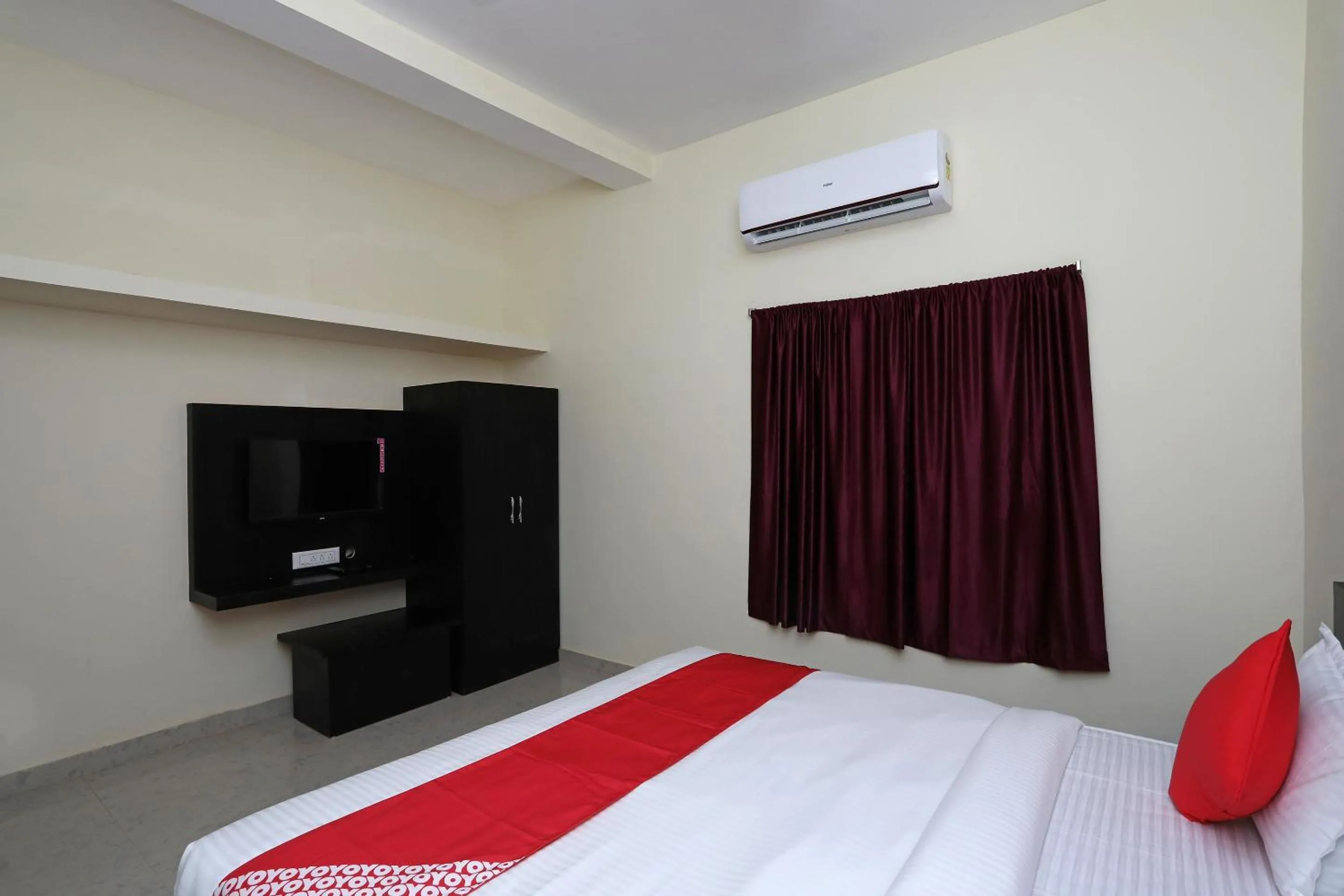 Bedroom, Bed in Hotel O The Countryside Resort