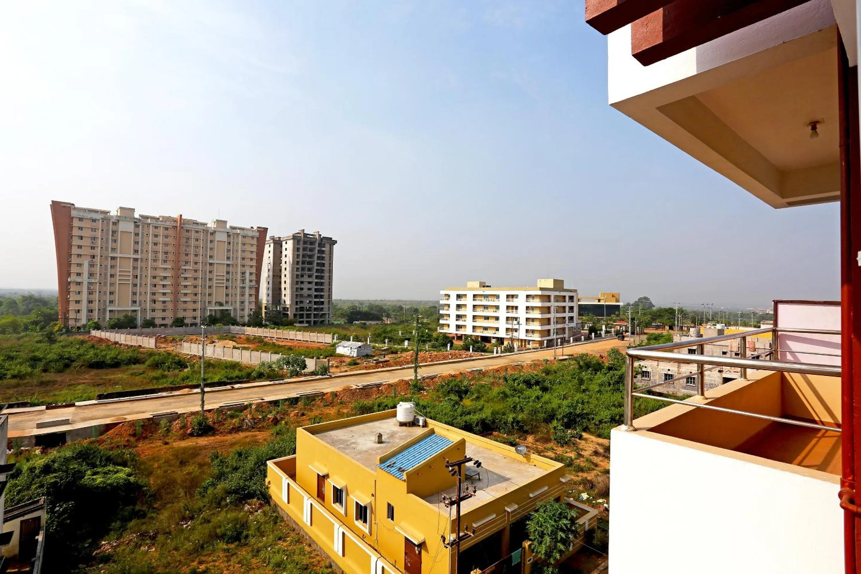 Super OYO 17276 The Maple Tree Hotels