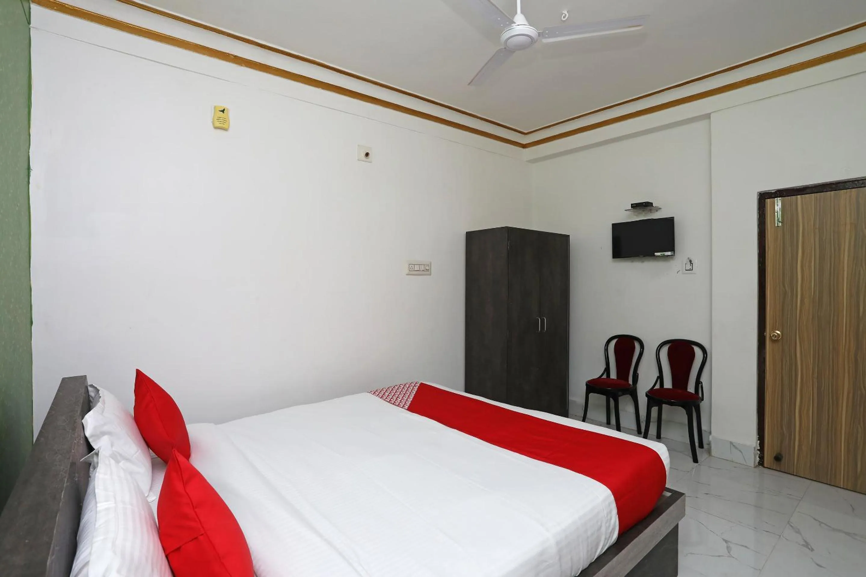 Bedroom, Bed in Hotel O Aradhya Residency