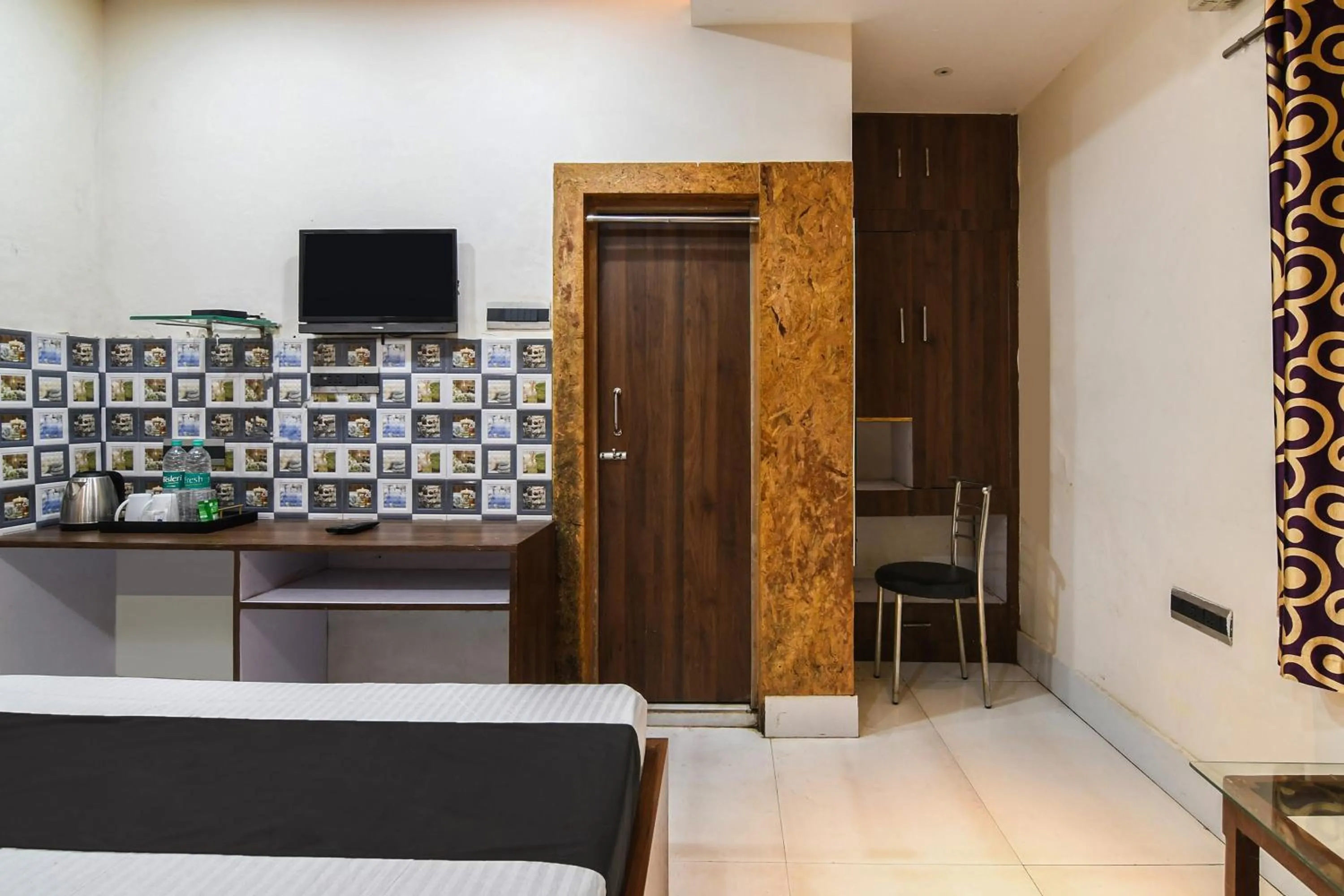 Bedroom in Super Venture Inn NX