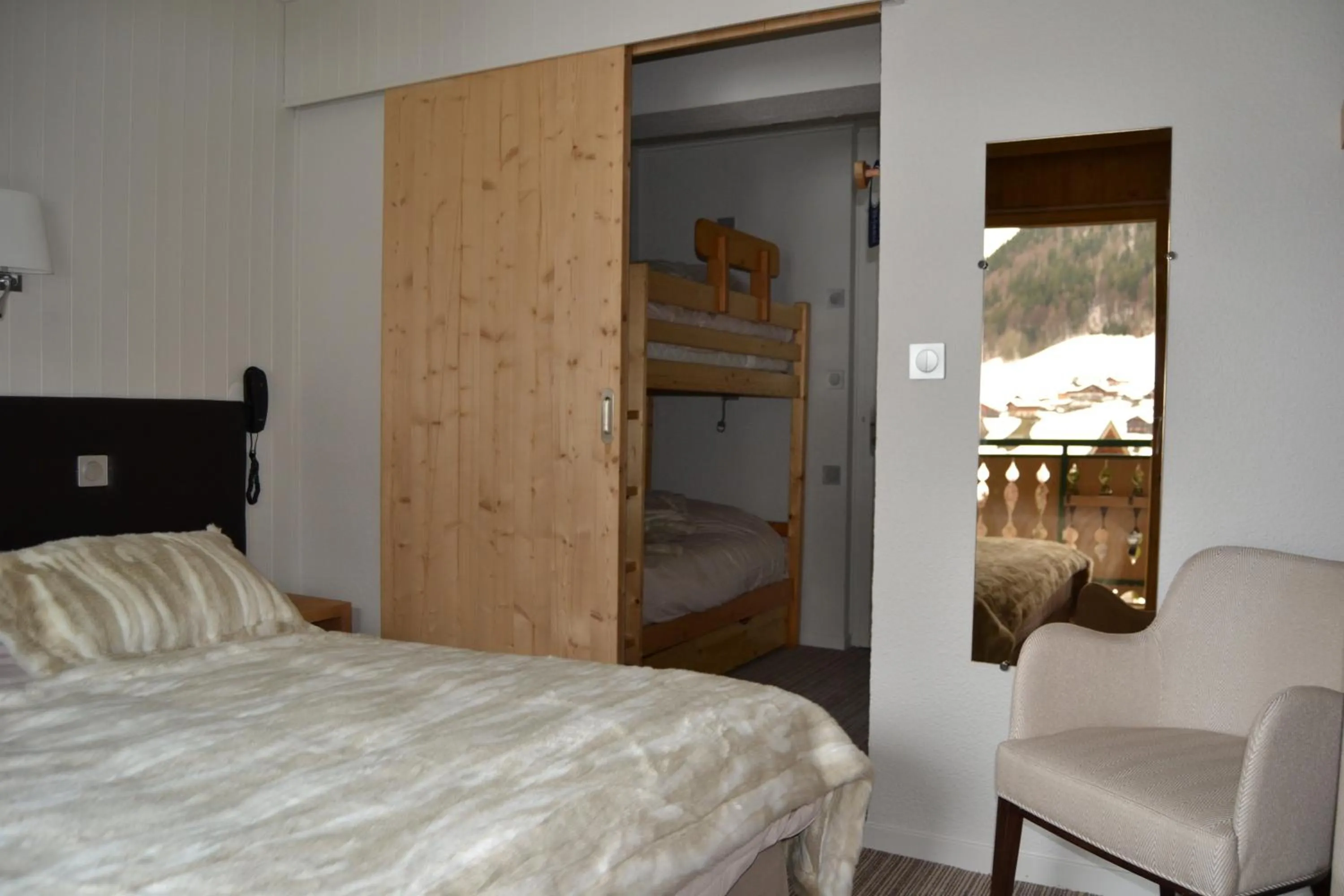 Bed in L'Hermine Blanche