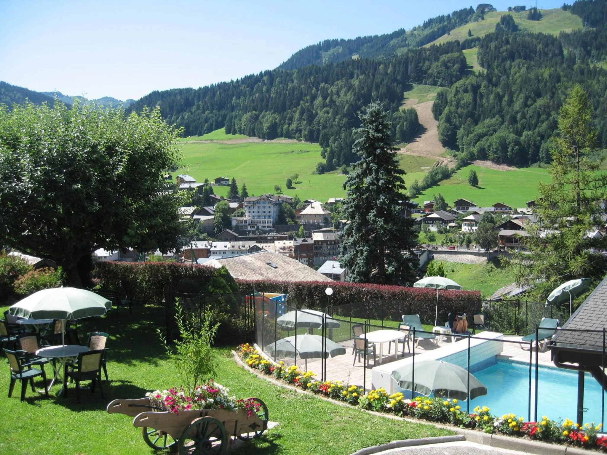 Patio in L'Hermine Blanche