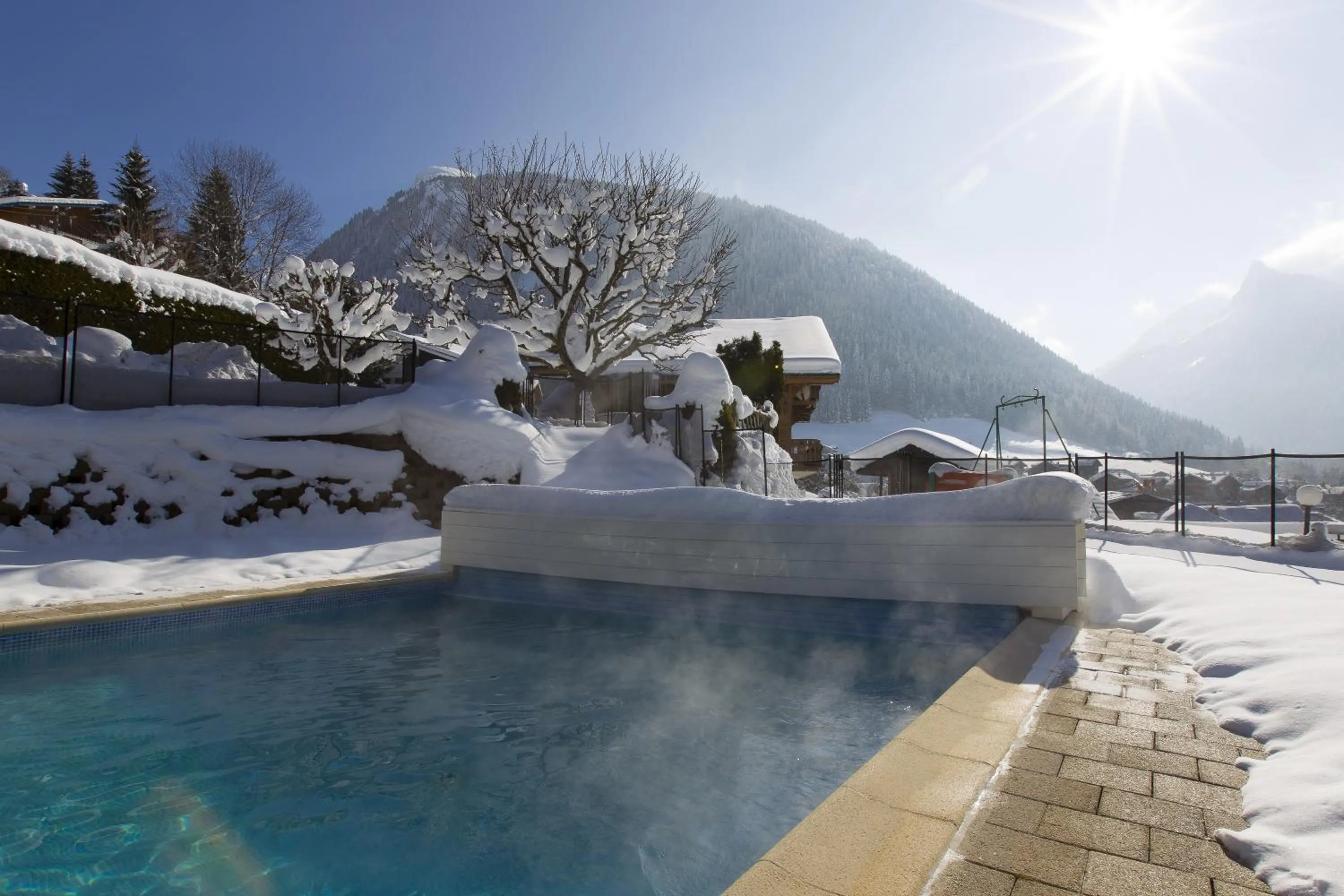 Swimming pool in L'Hermine Blanche
