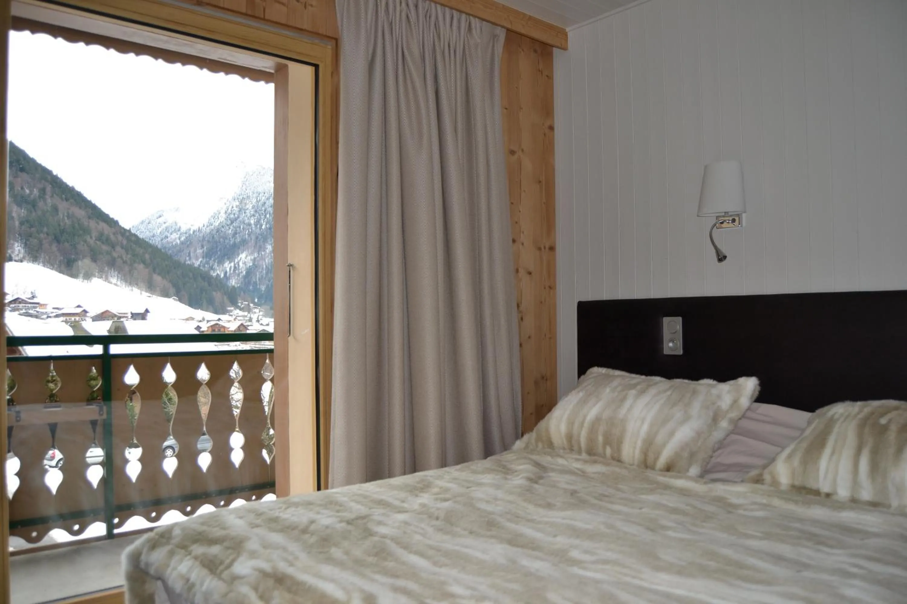 Bed in L'Hermine Blanche