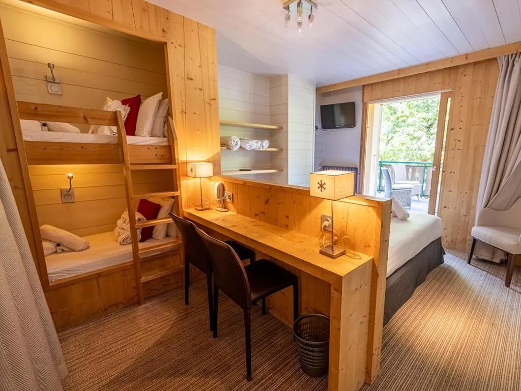 Bed in L'Hermine Blanche