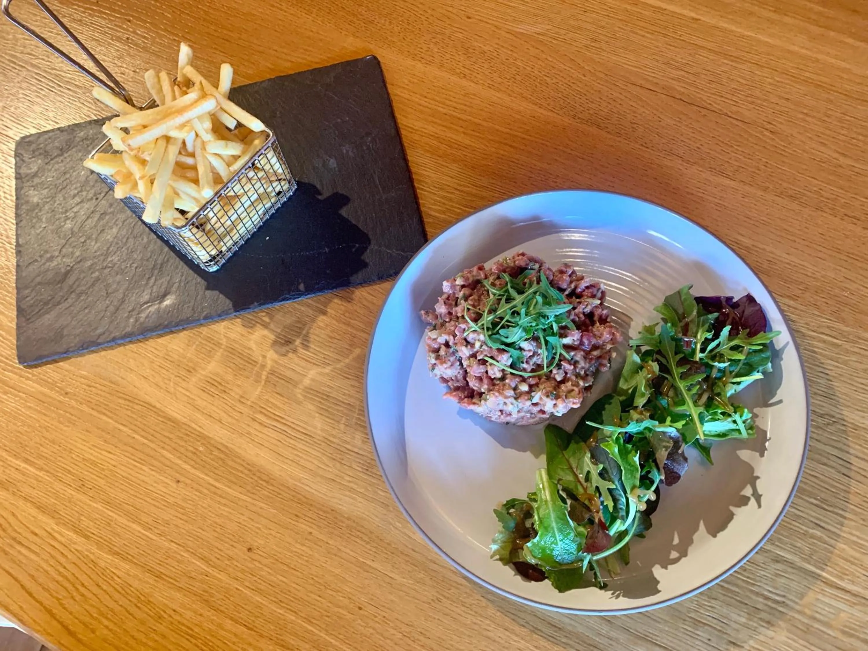 Lunch in Hameau des Prodains - Hôtel