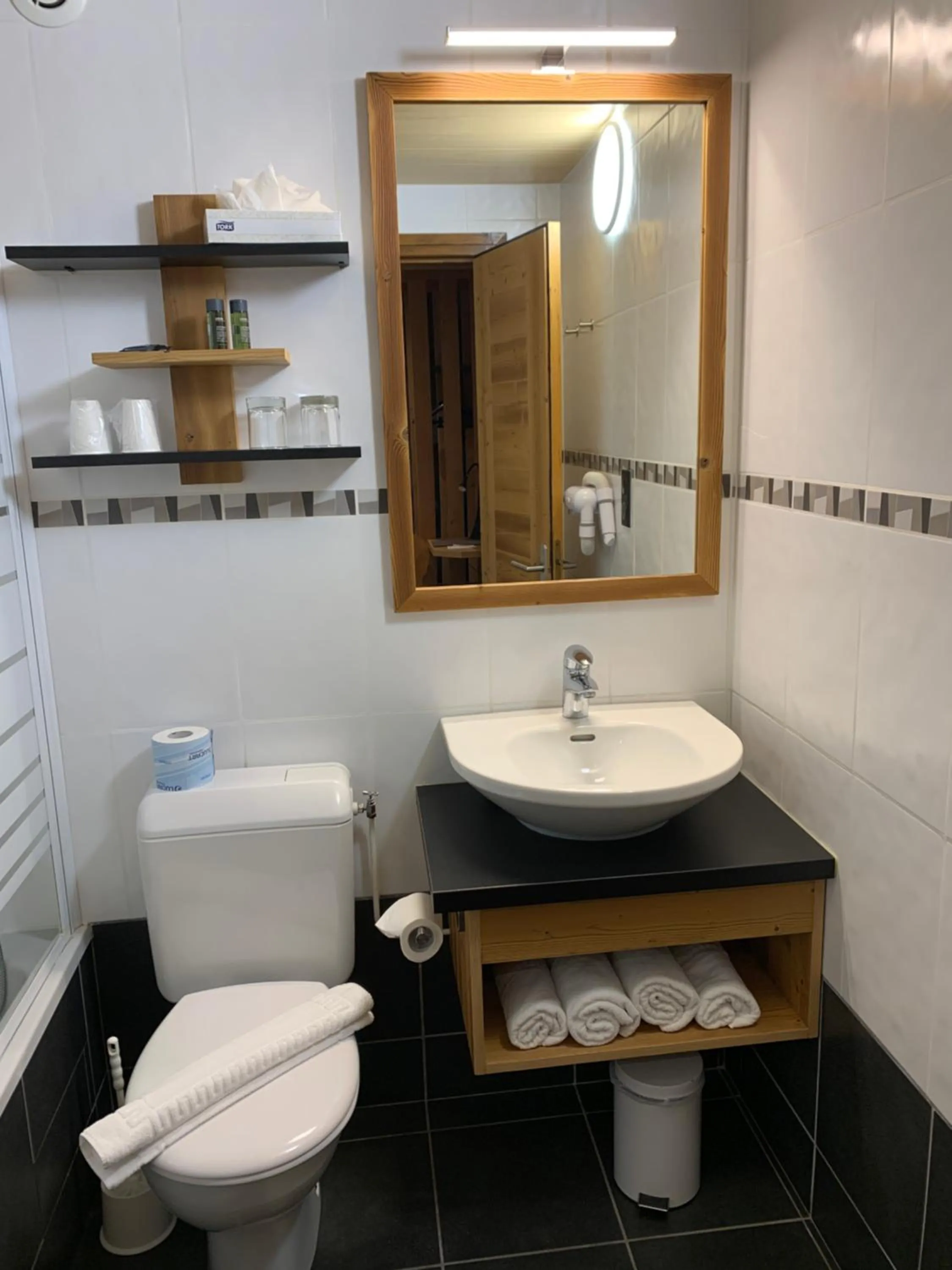 Bathroom in Hameau des Prodains - Hôtel