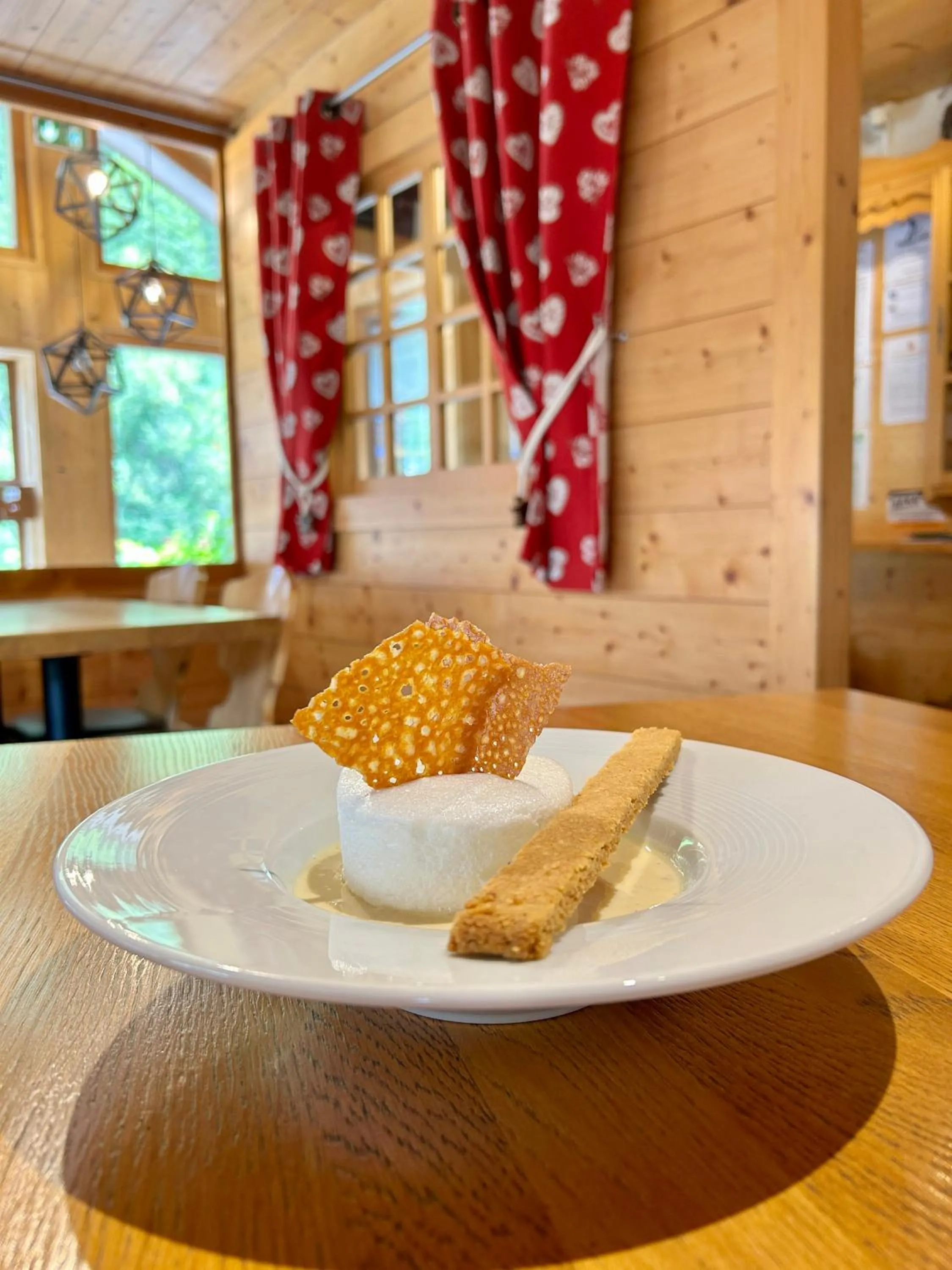 Food in Hameau des Prodains - Hôtel