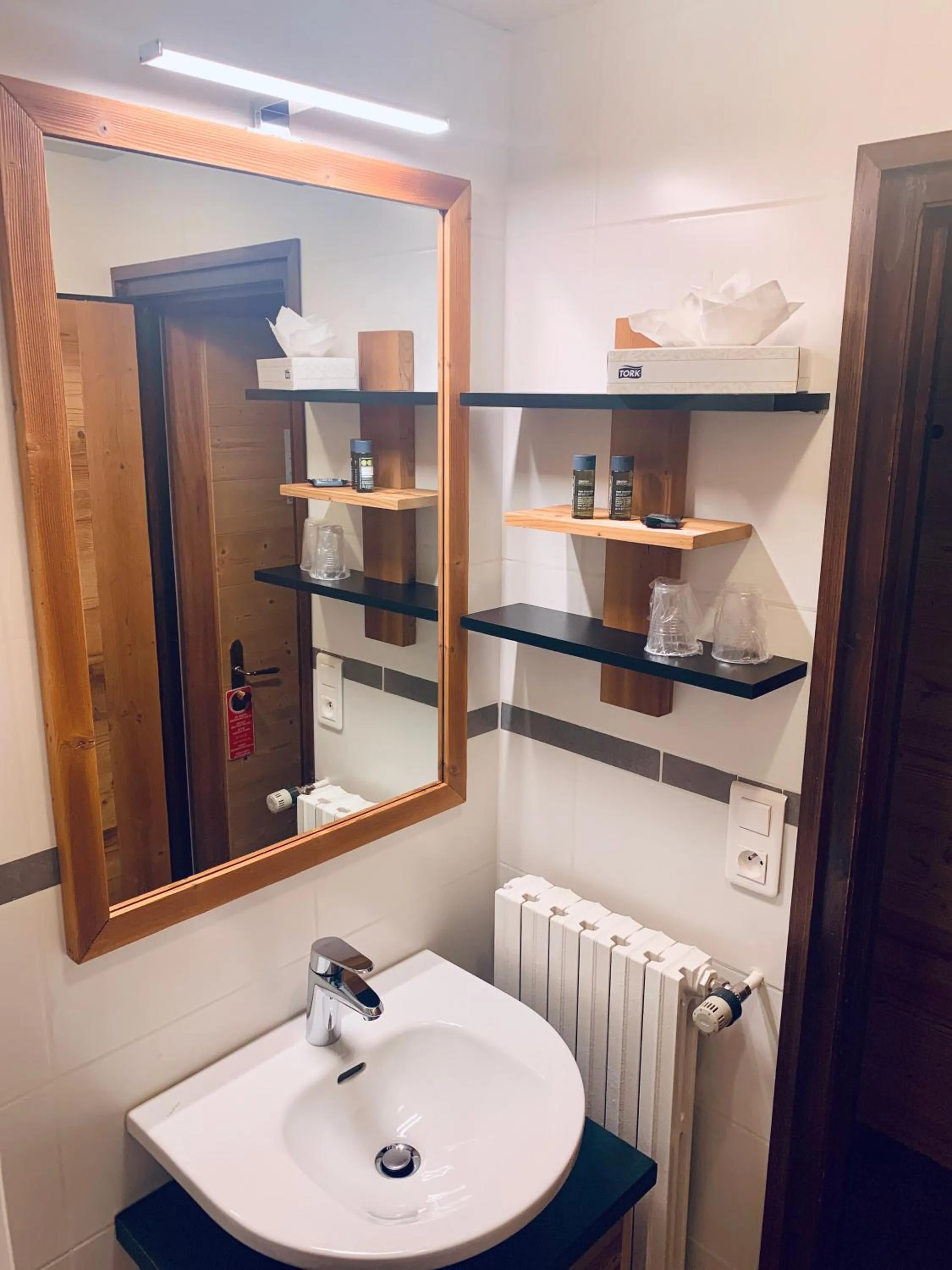 Bathroom in Hameau des Prodains - Hôtel