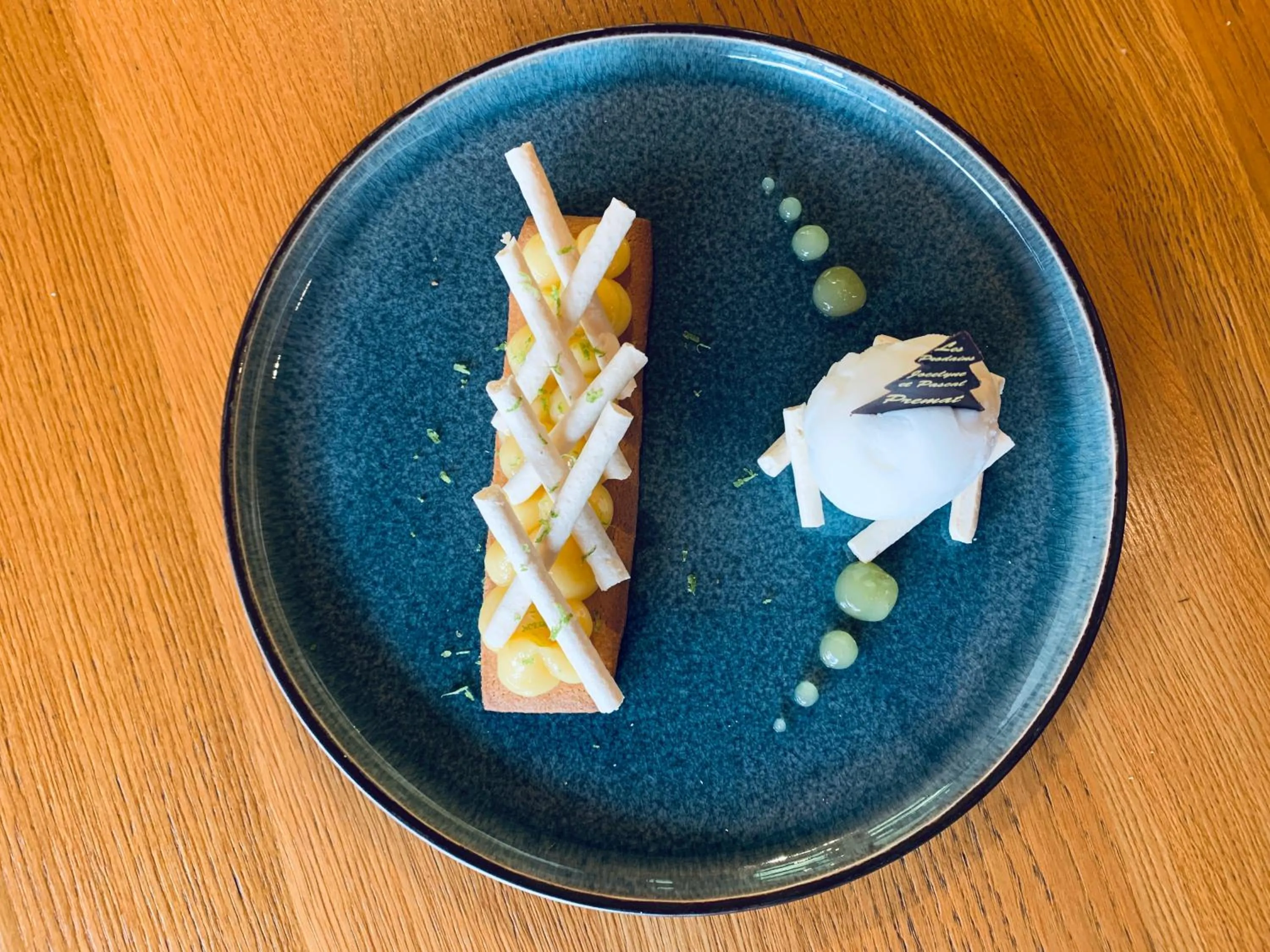 Food in Hameau des Prodains - Hôtel