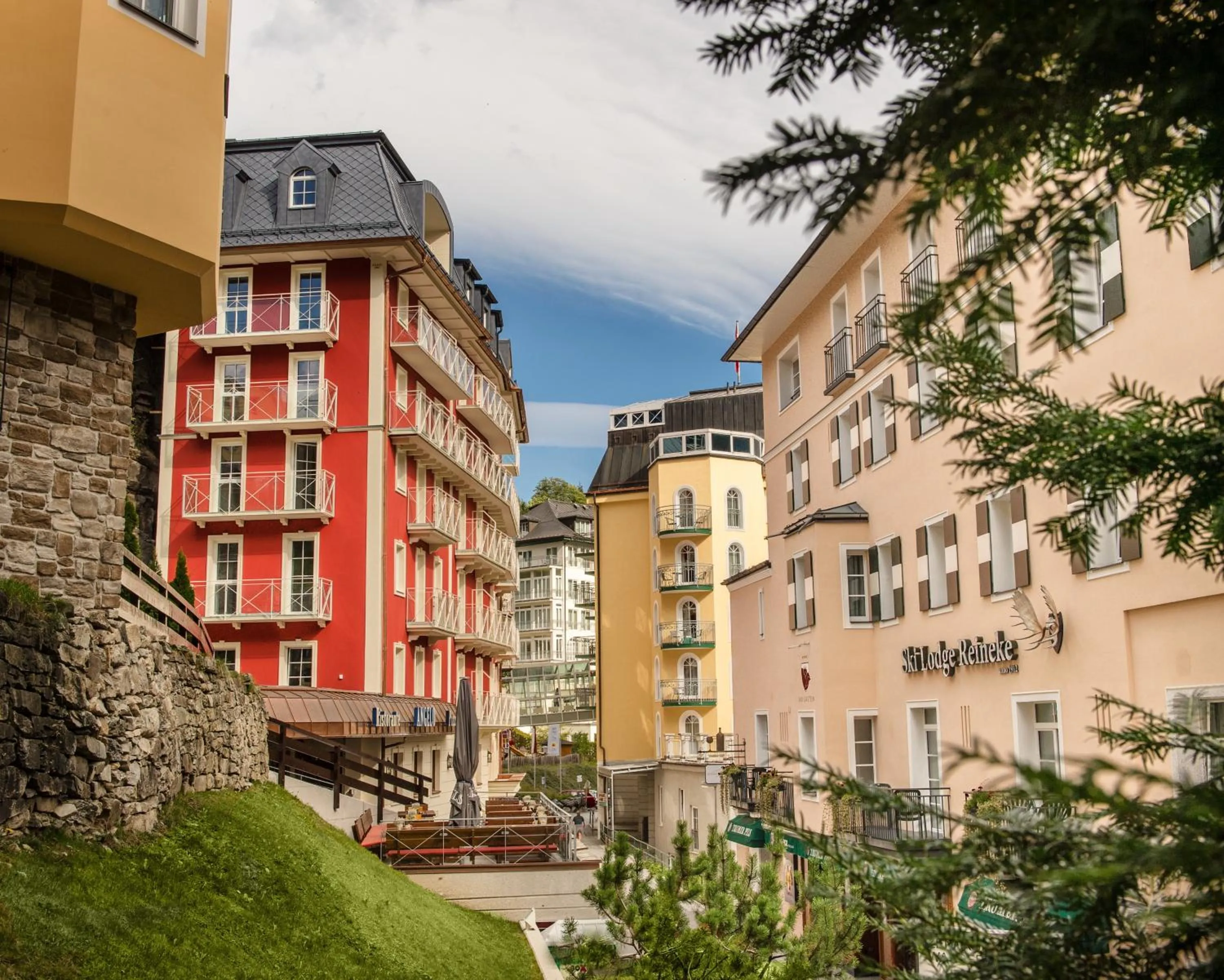 Facade/entrance in Hotel Eden Rock