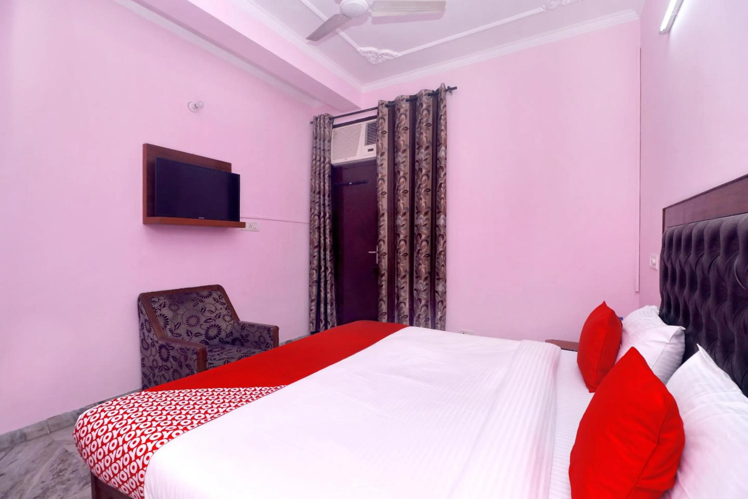 Bedroom in Hotel O Simran