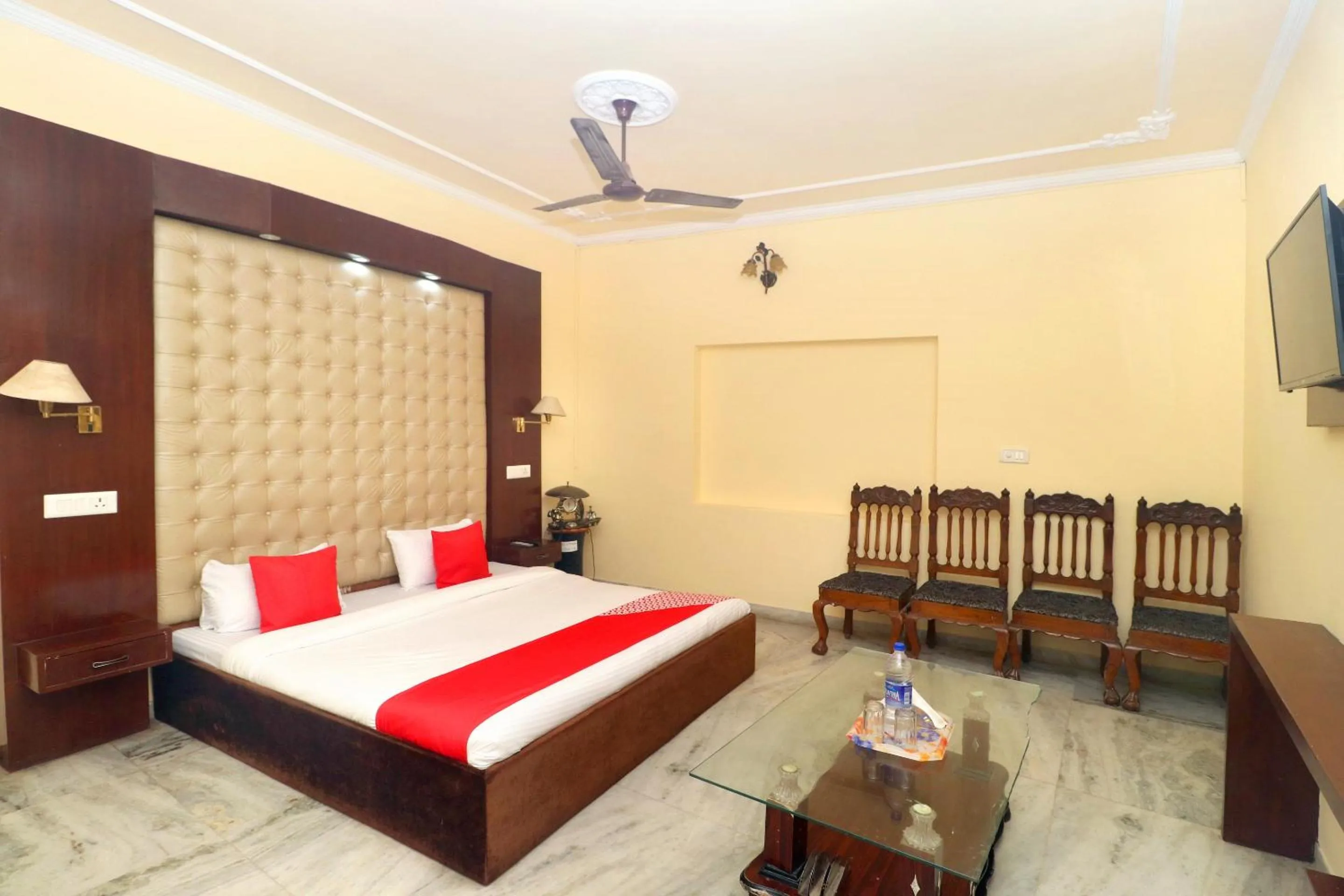 Bedroom in Hotel O Simran