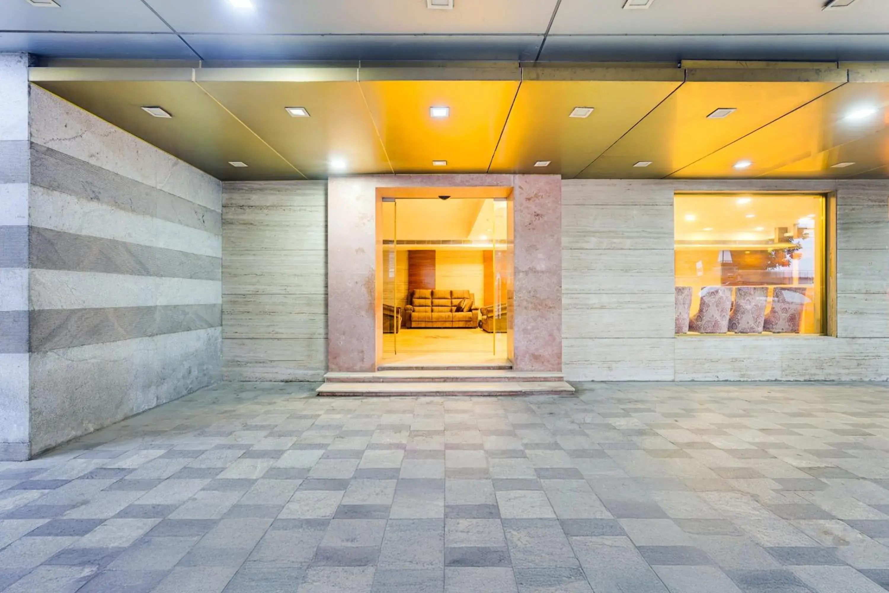 Facade/entrance in Super Townhouse Oak Alandur Near Chennai Airport Formerly Vijay Park Facade/entrance in Super Townhouse Oak Alandur Near Chennai Airport Formerly Vijay Park