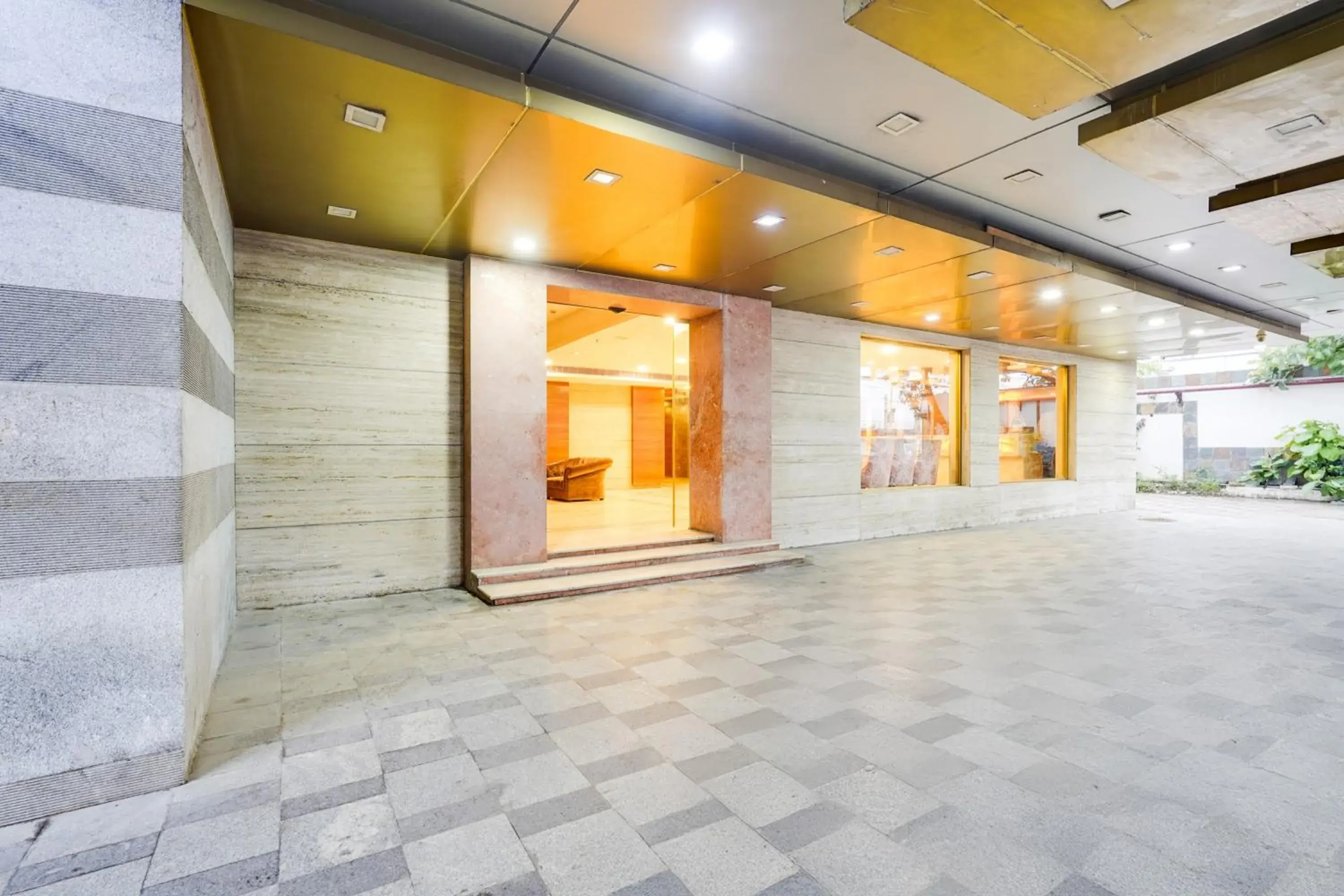 Facade/entrance in Super Townhouse Oak Alandur Near Chennai Airport Formerly Vijay Park Facade/entrance in Super Townhouse Oak Alandur Near Chennai Airport Formerly Vijay Park