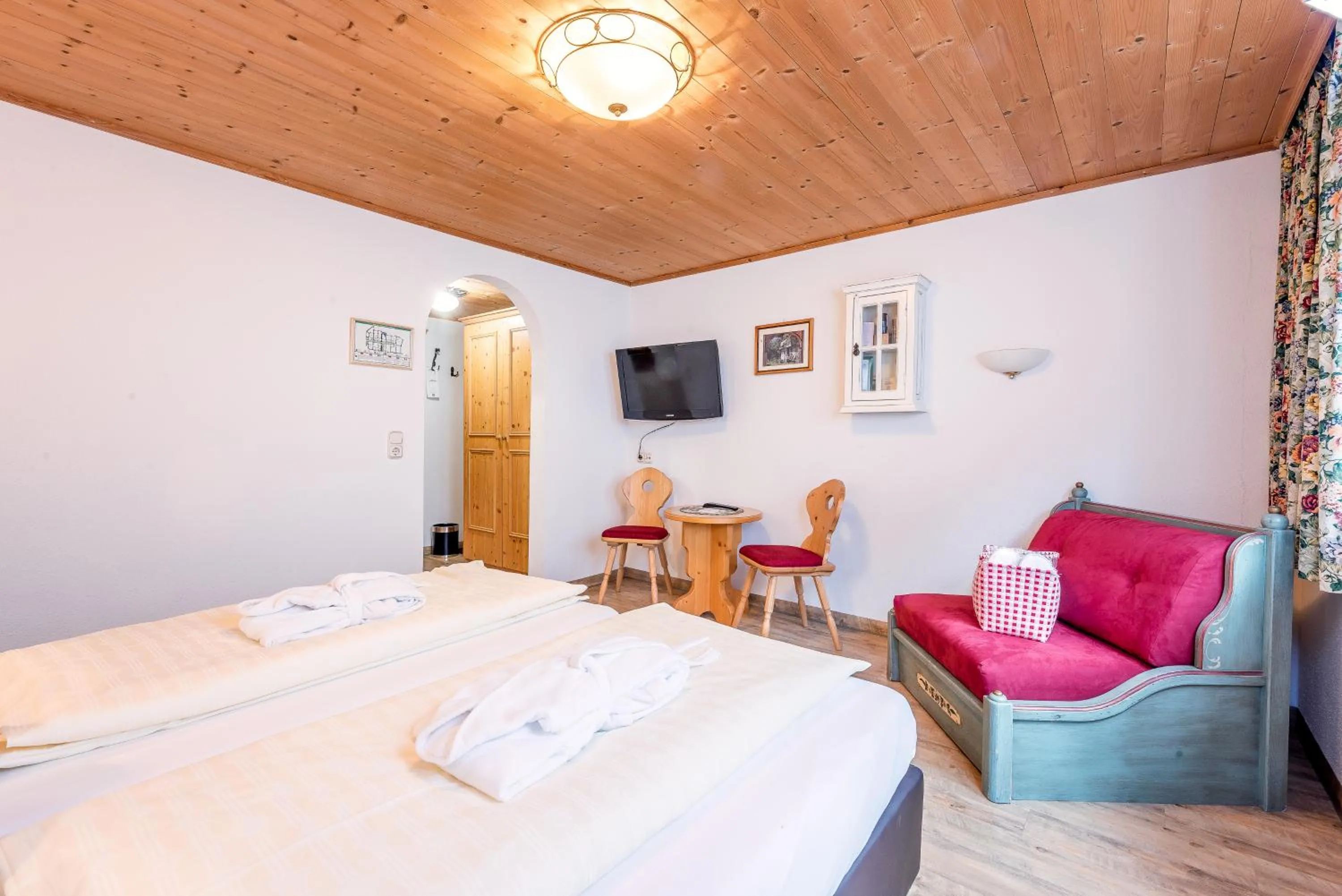 Bed in Adults Only Boutique-Hotel Unterlechner