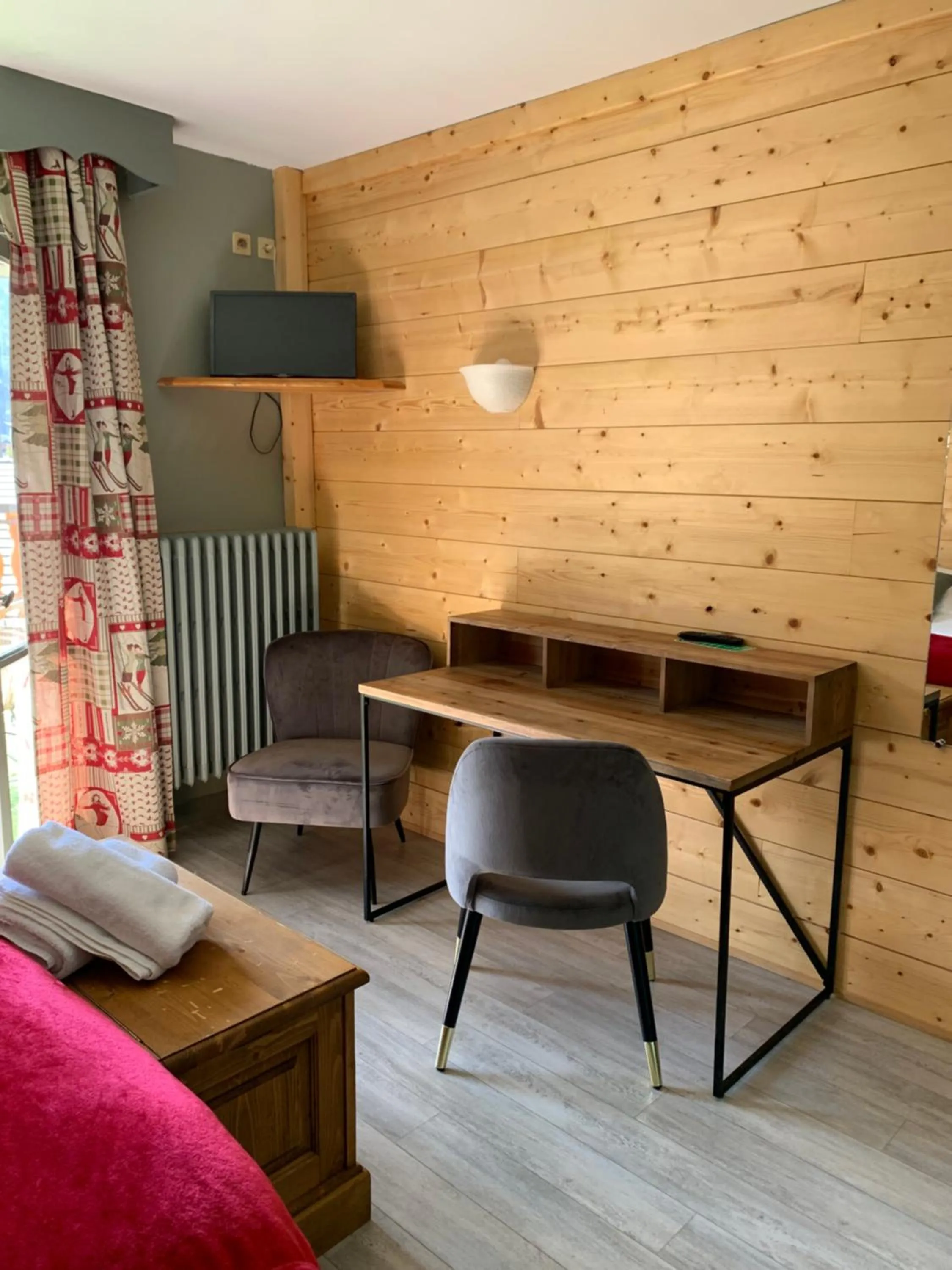 Seating area in Hotel Le Concorde