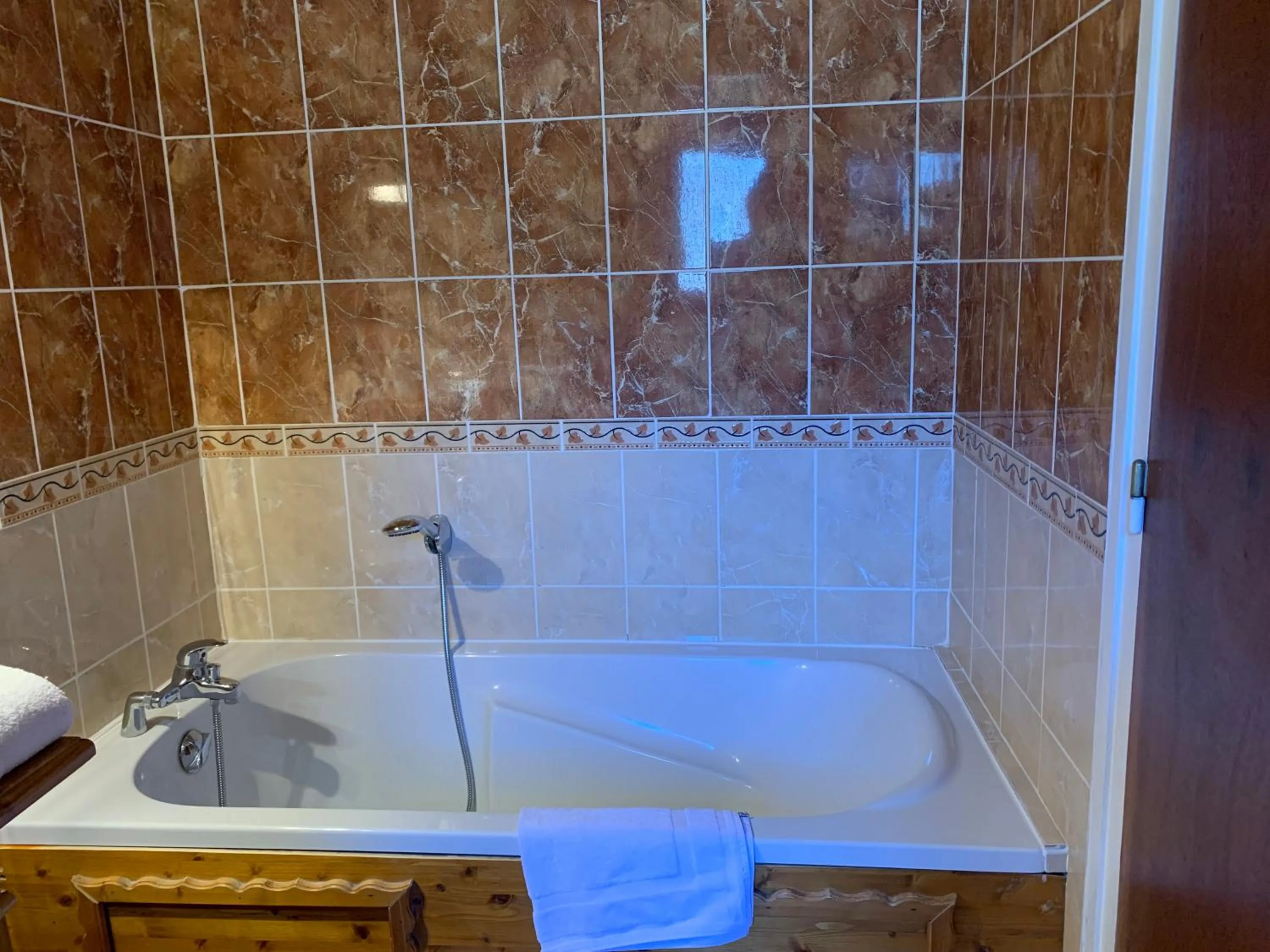 Bathroom in Hotel Le Concorde