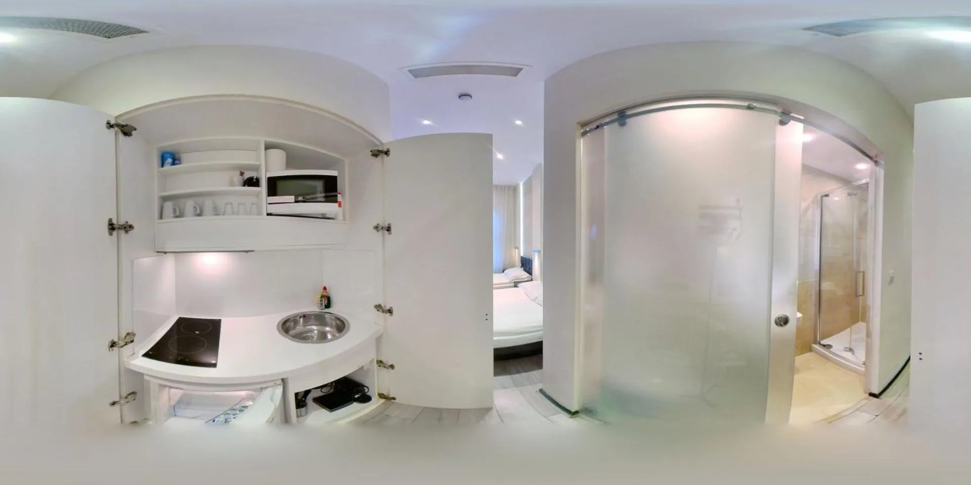 Shower in 39 Studios