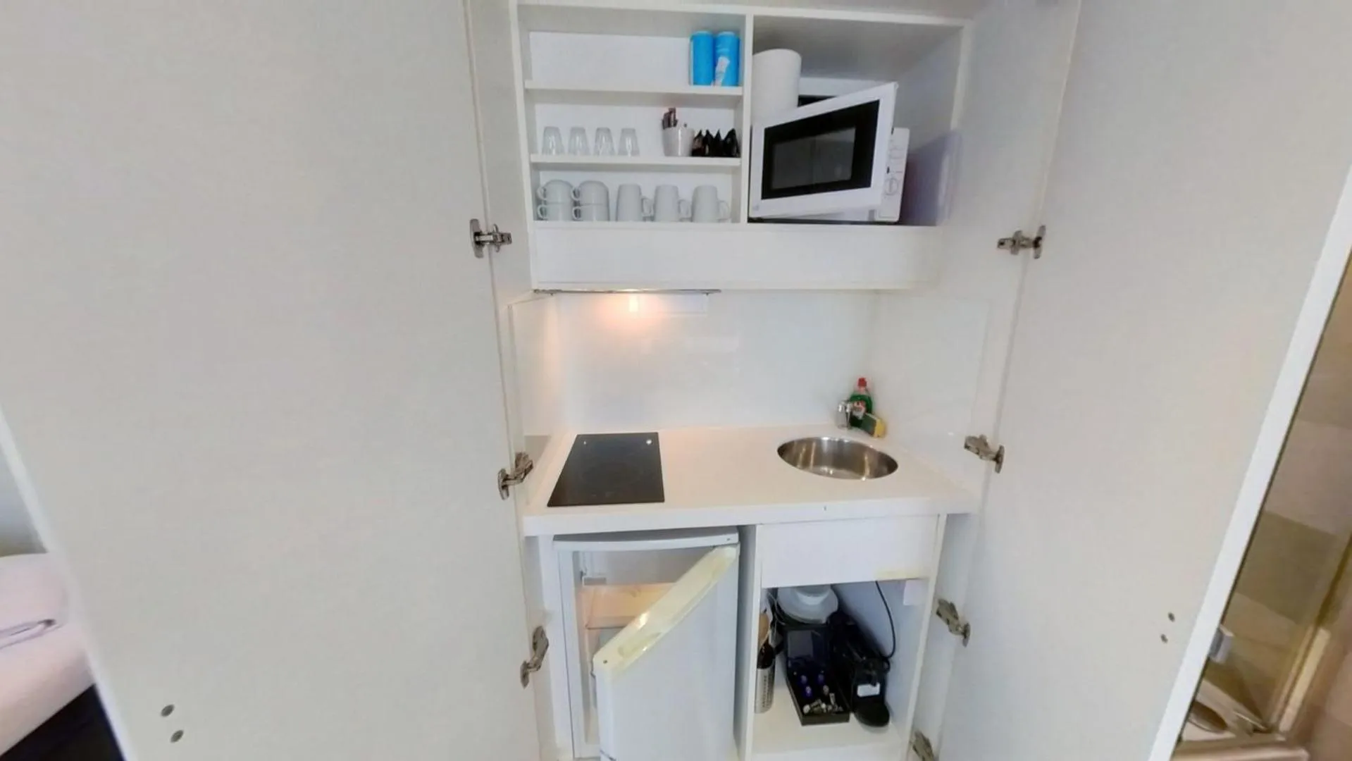 Coffee/tea facilities in 39 Studios