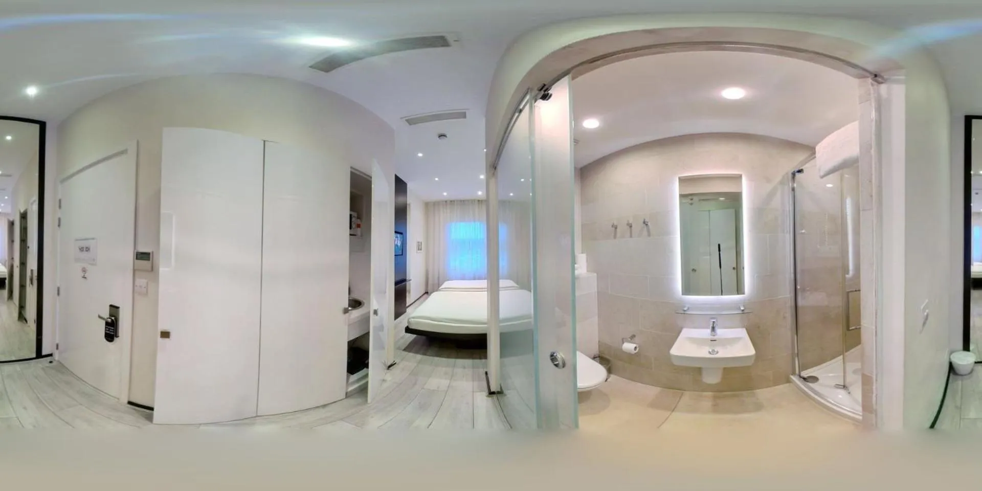 Bathroom in 39 Studios