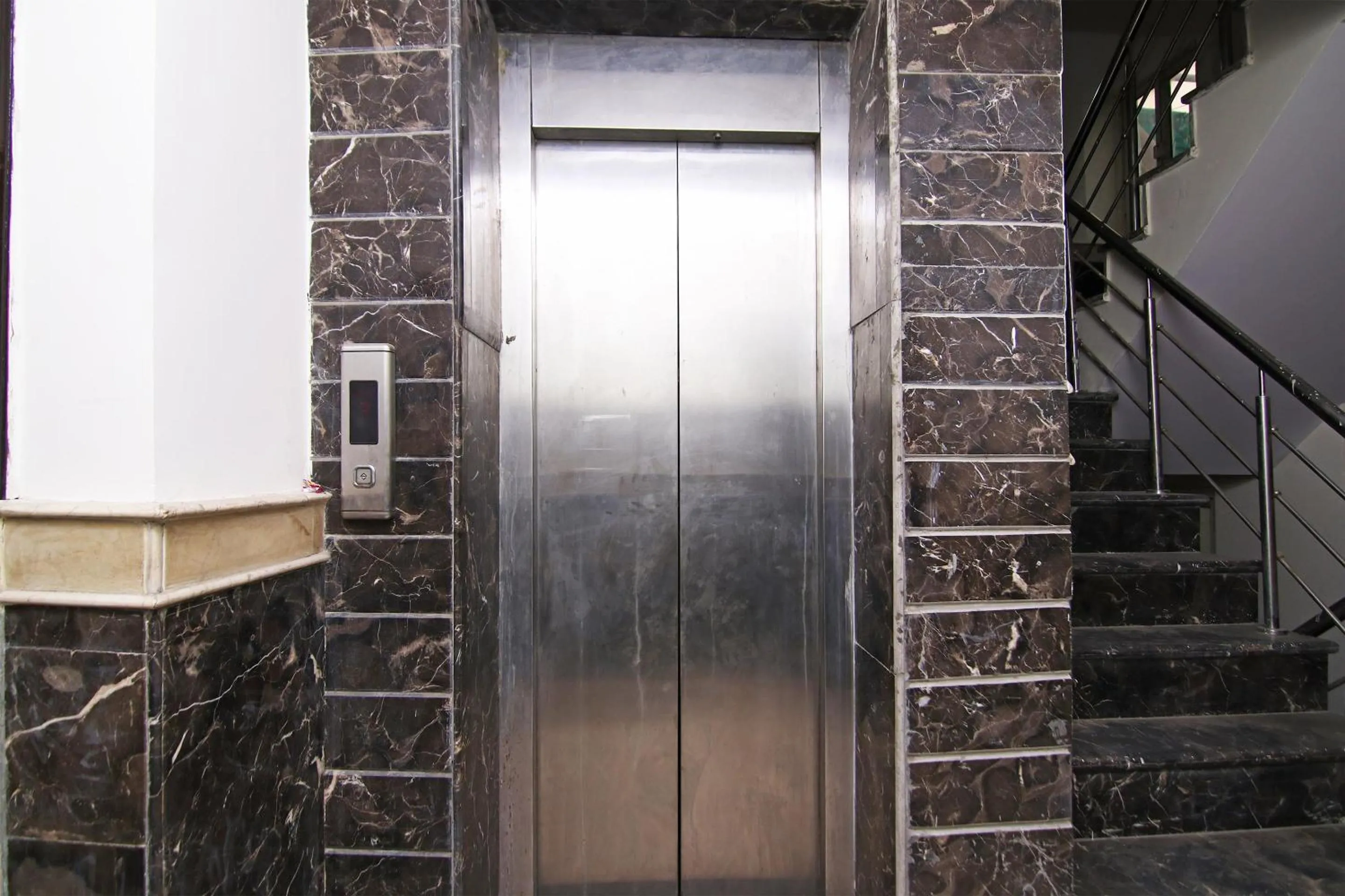 Facade/entrance in Hotel O S Deluxe