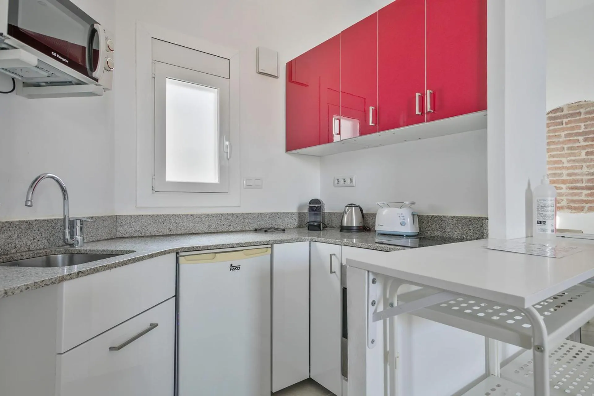 Kitchen or kitchenette in Stay Together Barcelona Apartments