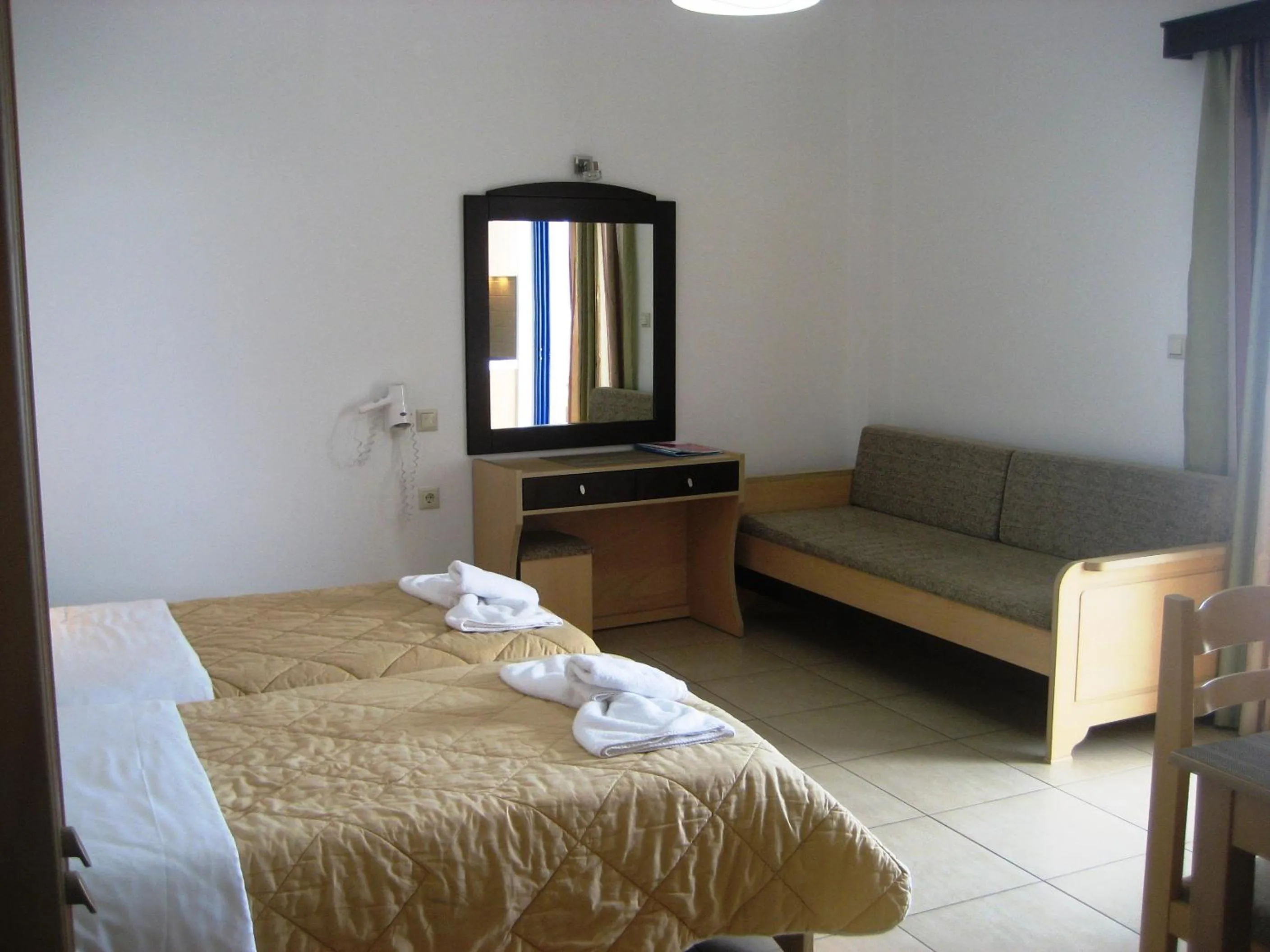 Bed in Yiorgos Studios