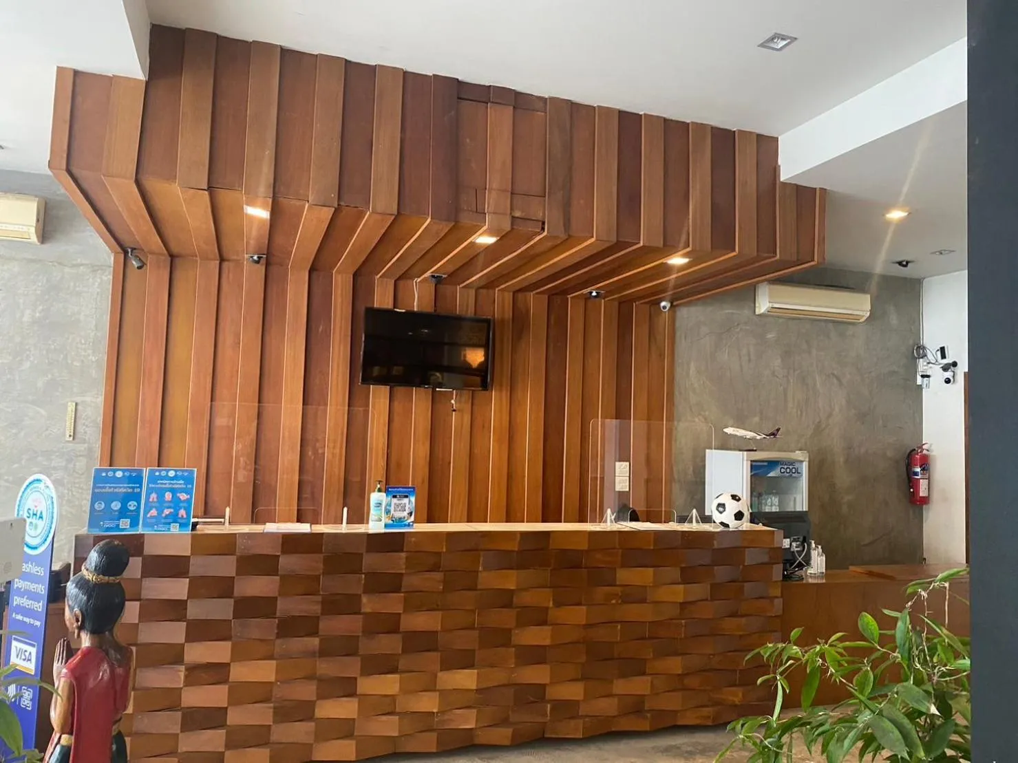 Lobby or reception in Roongruang Hotel