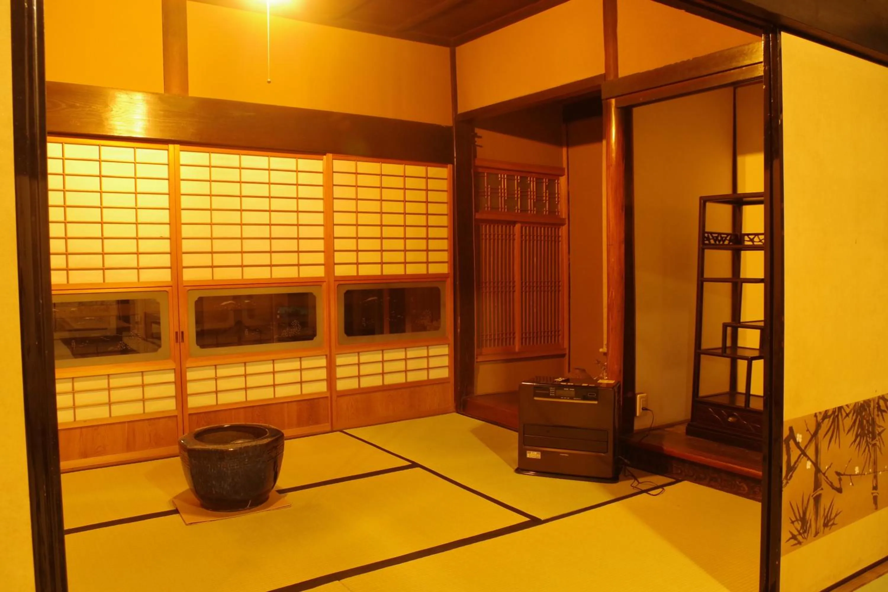 Photo of the whole room in Taraichitei