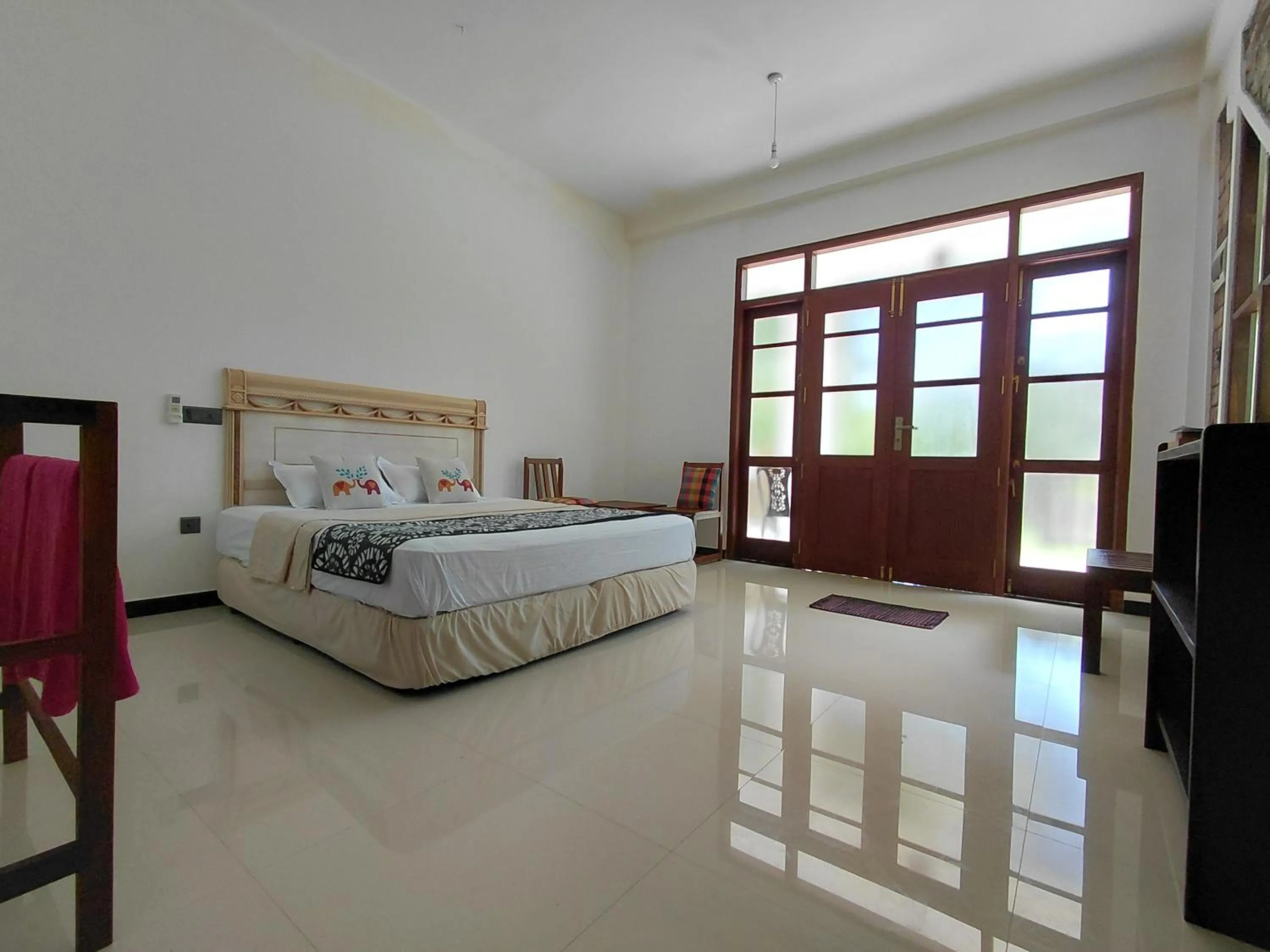 Bed in Talalla 170 Villa