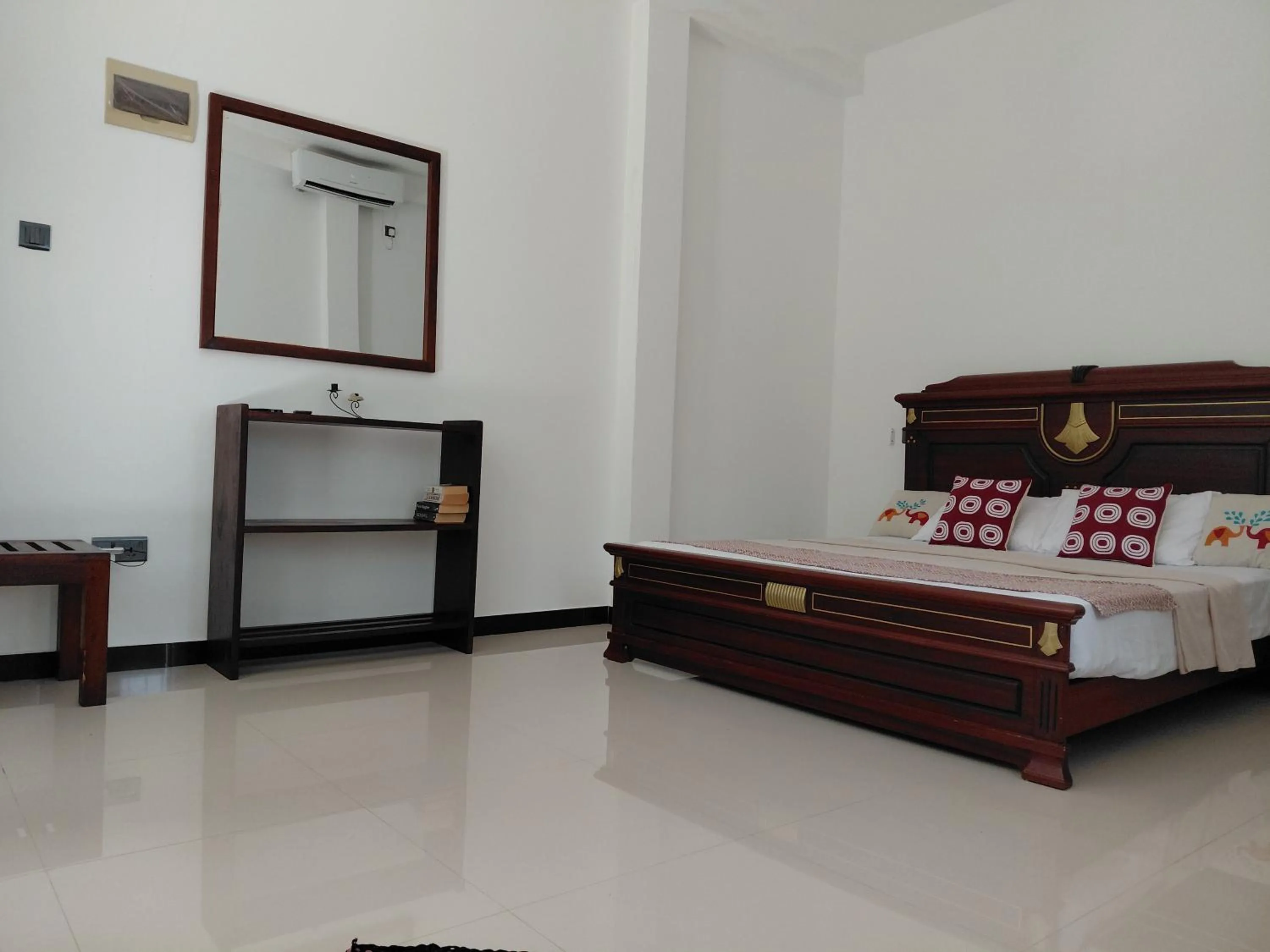 Bed in Talalla 170 Villa