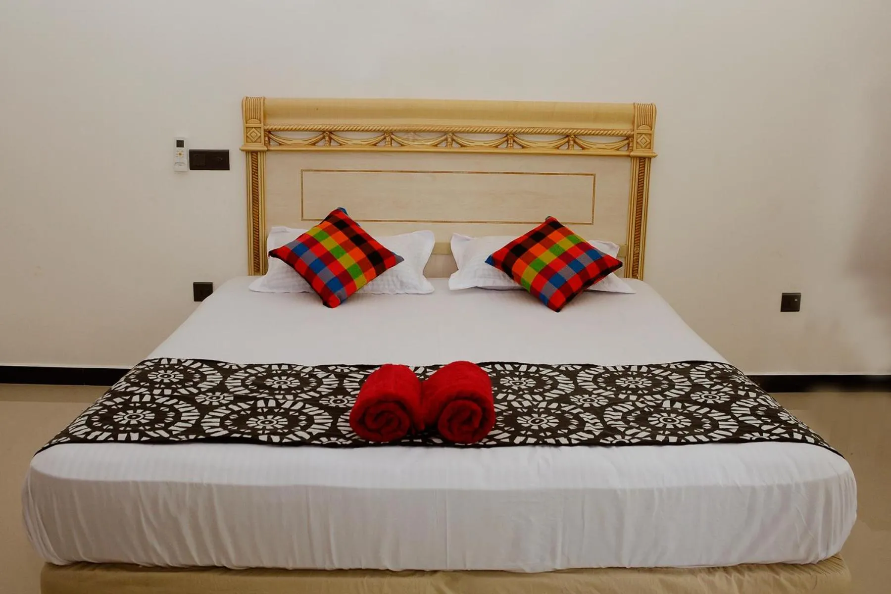 Bed in Talalla 170 Villa