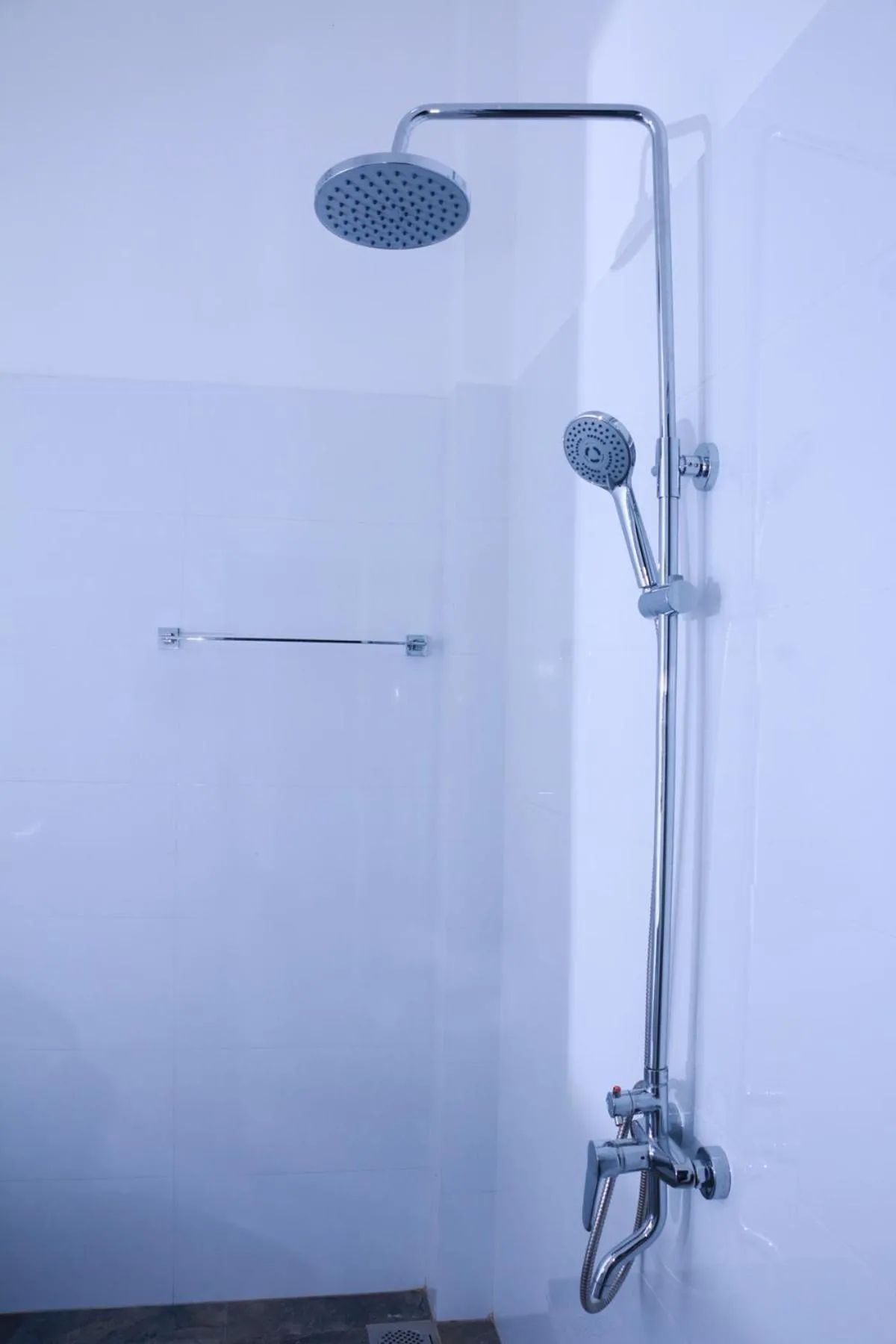 Shower in Talalla 170 Villa